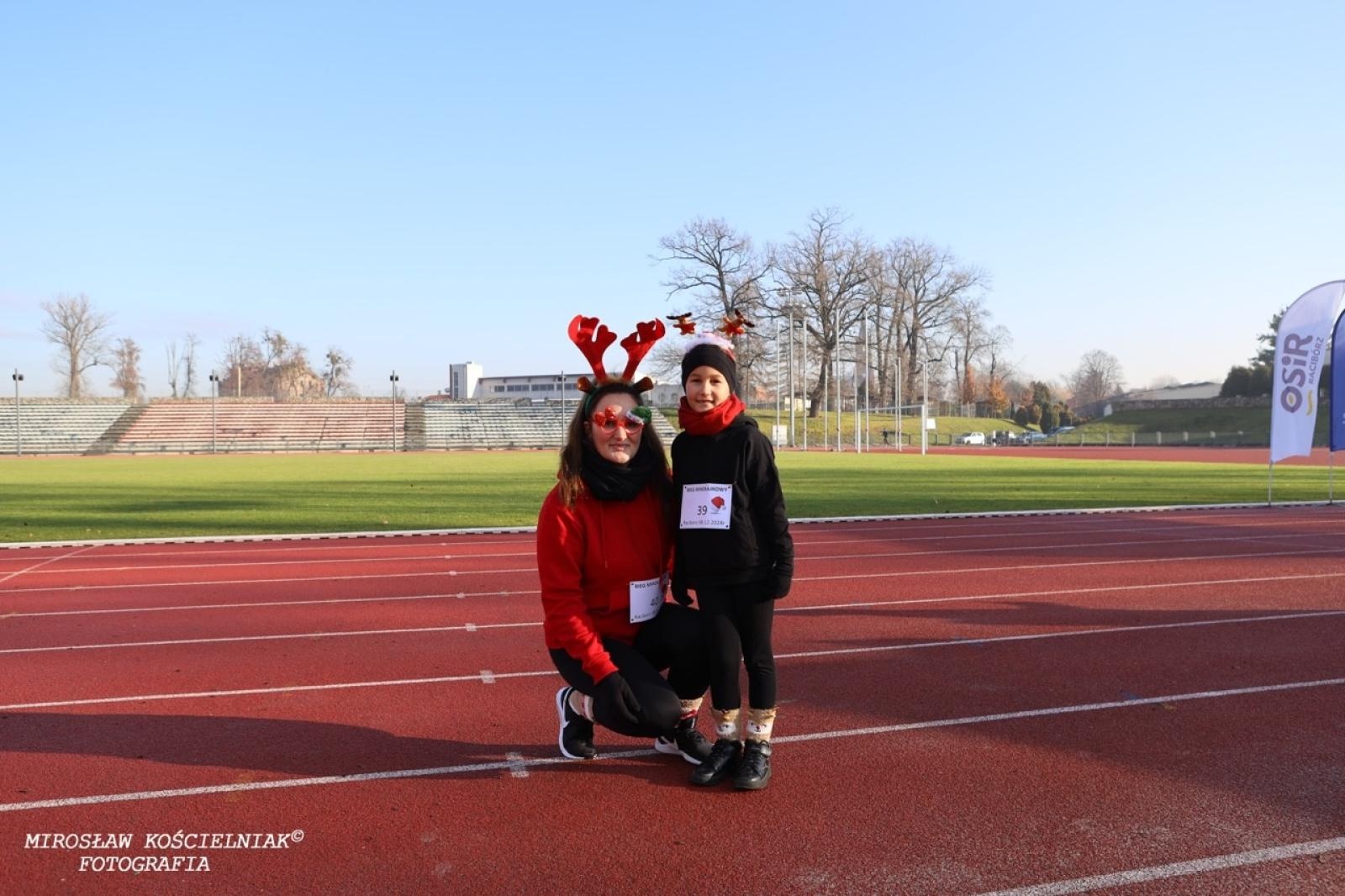 Zdjęcie w galerii na portalu naszraciborz.pl: Bieg mikołajkowy z Justyną Święty-Ersetic za nami [FOTO] wiadomości z regionu