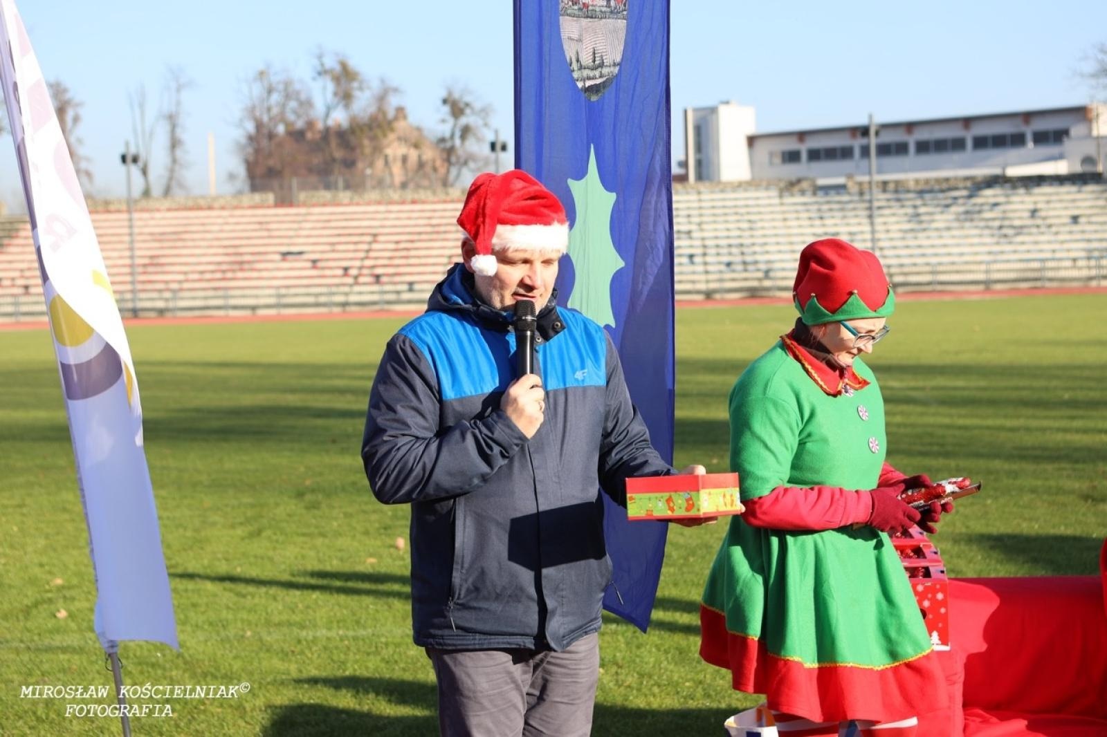 Zdjęcie w galerii na portalu naszraciborz.pl: Bieg mikołajkowy z Justyną Święty-Ersetic za nami [FOTO] wiadomości z regionu