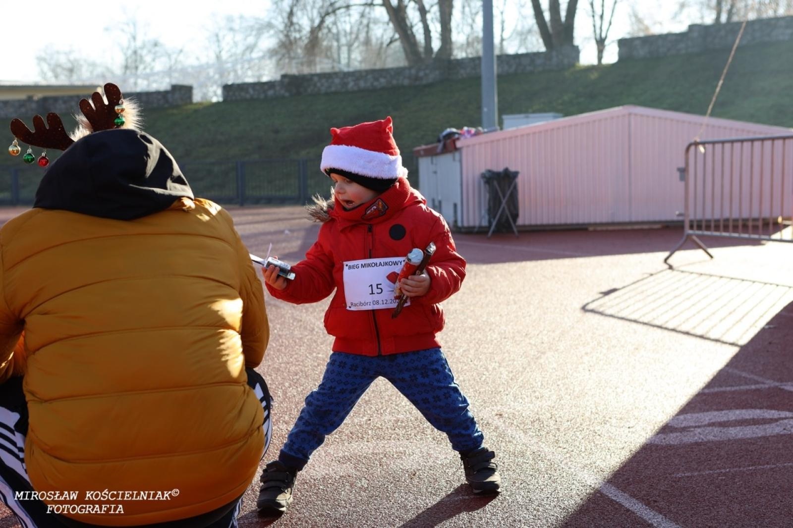 Zdjęcie w galerii na portalu naszraciborz.pl: Bieg mikołajkowy z Justyną Święty-Ersetic za nami [FOTO] wiadomości z regionu