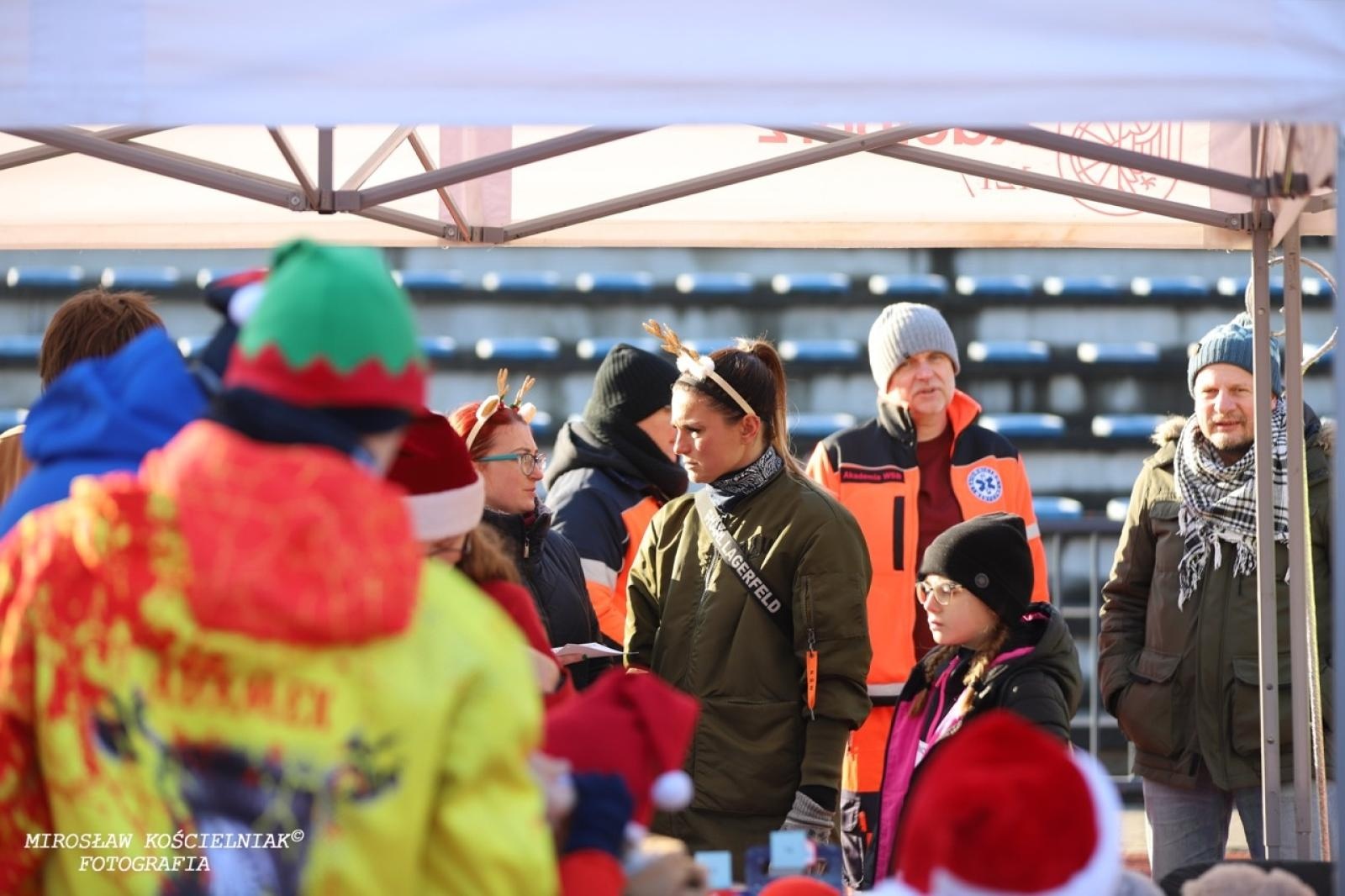 Zdjęcie w galerii na portalu naszraciborz.pl: Bieg mikołajkowy z Justyną Święty-Ersetic za nami [FOTO] wiadomości z regionu