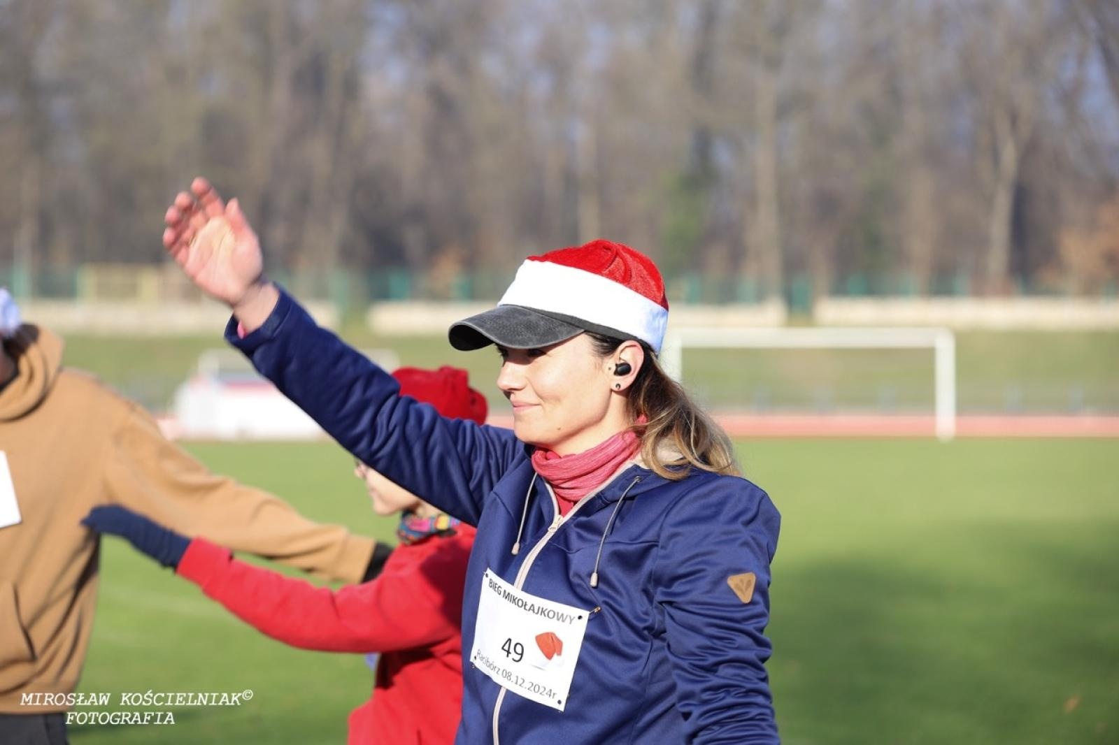 Zdjęcie w galerii na portalu naszraciborz.pl: Bieg mikołajkowy z Justyną Święty-Ersetic za nami [FOTO] wiadomości z regionu