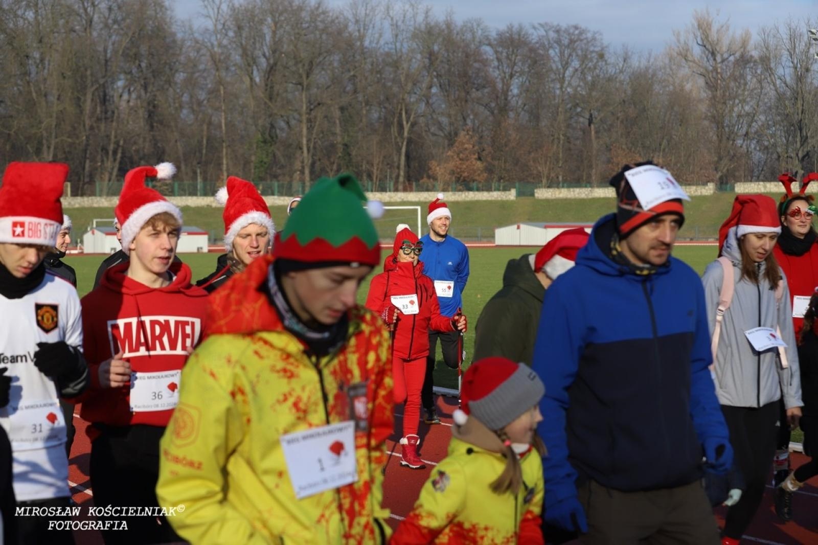 Zdjęcie w galerii na portalu naszraciborz.pl: Bieg mikołajkowy z Justyną Święty-Ersetic za nami [FOTO] wiadomości z regionu