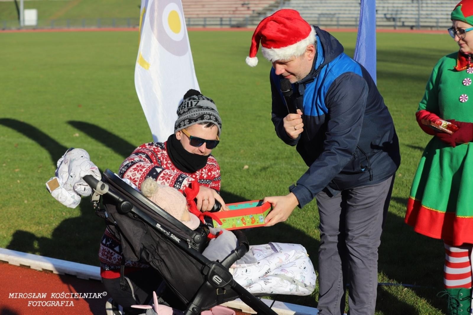 Zdjęcie w galerii na portalu naszraciborz.pl: Bieg mikołajkowy z Justyną Święty-Ersetic za nami [FOTO] wiadomości z regionu