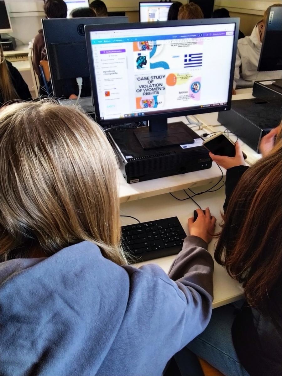 Zdjęcie w galerii na portalu naszraciborz.pl: Młodzież ZSO nr 1 w Raciborzu z wizytą w Atenach wiadomości z regionu