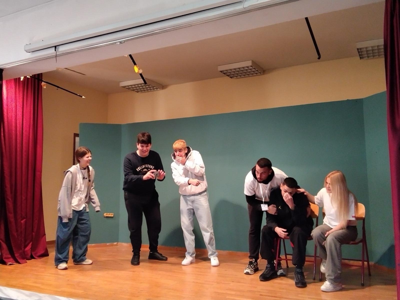 Zdjęcie w galerii na portalu naszraciborz.pl: Młodzież ZSO nr 1 w Raciborzu z wizytą w Atenach wiadomości z regionu