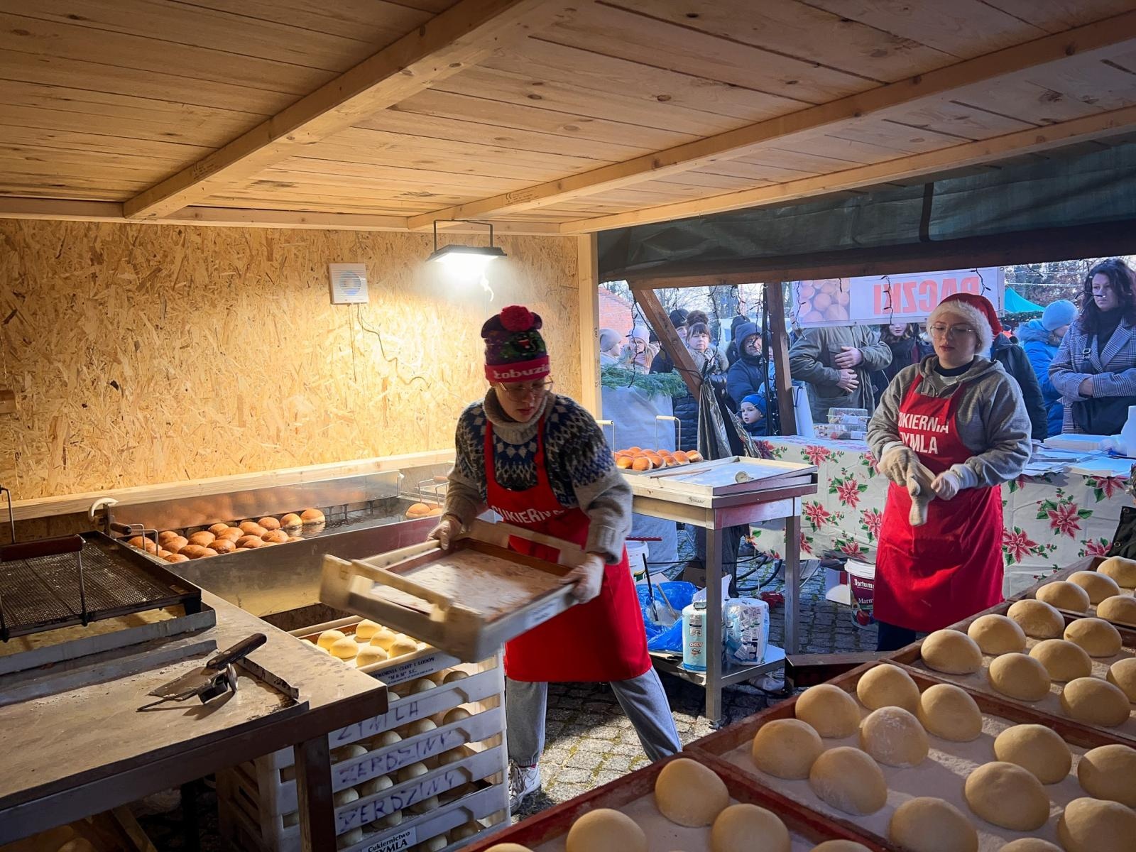 Zdjęcie w galerii na portalu naszraciborz.pl: Zamek w Raciborzu zamienił się w dziecięcą krainę. Za tydzień muzyczna karuzela i wystawa z Lego wiadomości z regionu