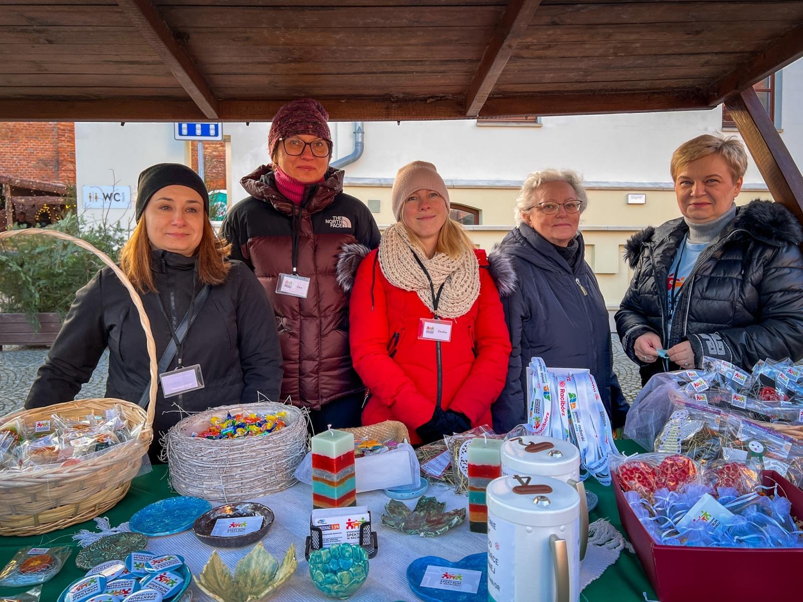 Zdjęcie w galerii na portalu naszraciborz.pl: Zamek w Raciborzu zamienił się w dziecięcą krainę. Za tydzień muzyczna karuzela i wystawa z Lego wiadomości z regionu