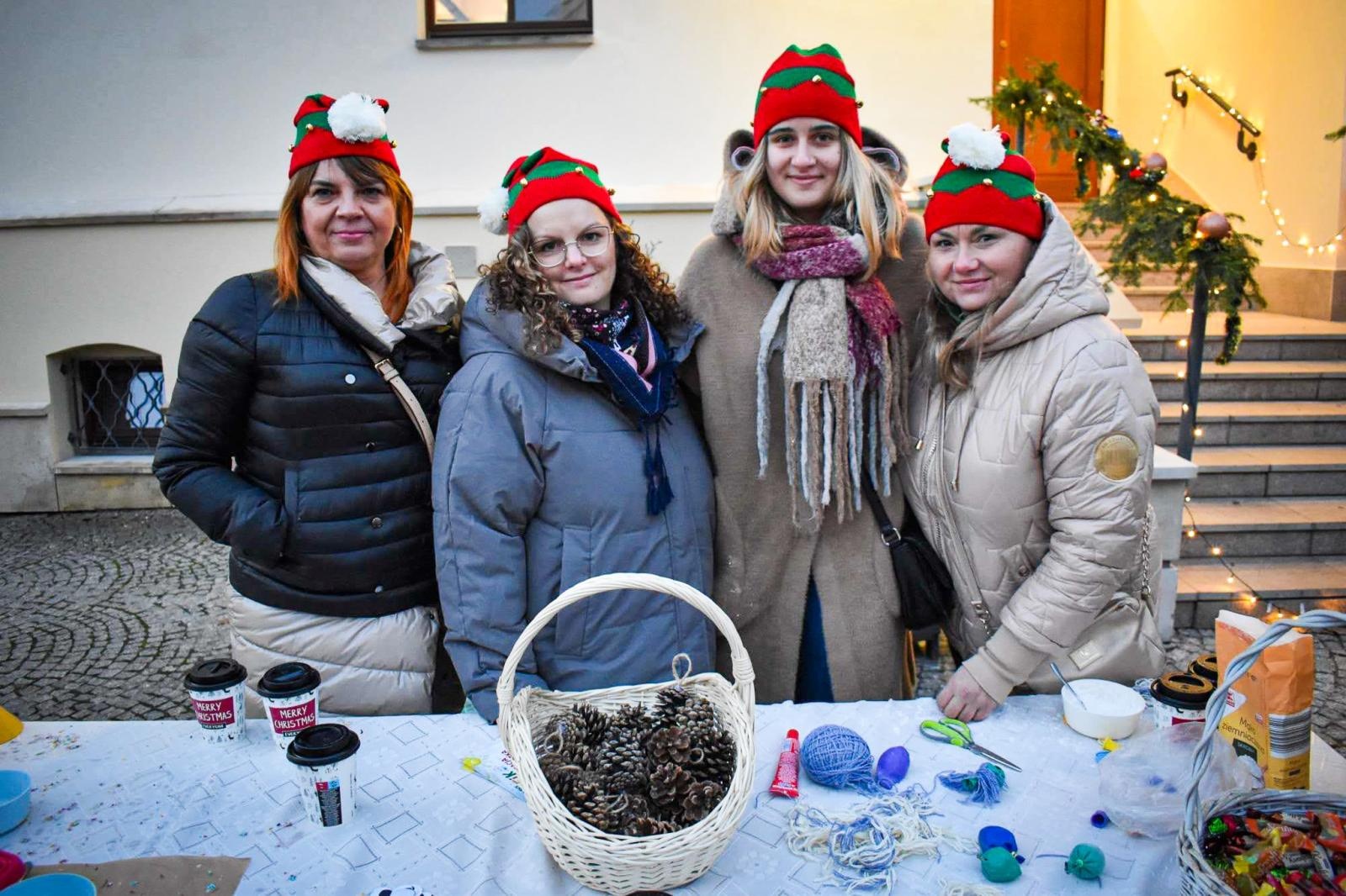 Zdjęcie w galerii na portalu naszraciborz.pl: Zamek w Raciborzu zamienił się w dziecięcą krainę. Za tydzień muzyczna karuzela i wystawa z Lego wiadomości z regionu