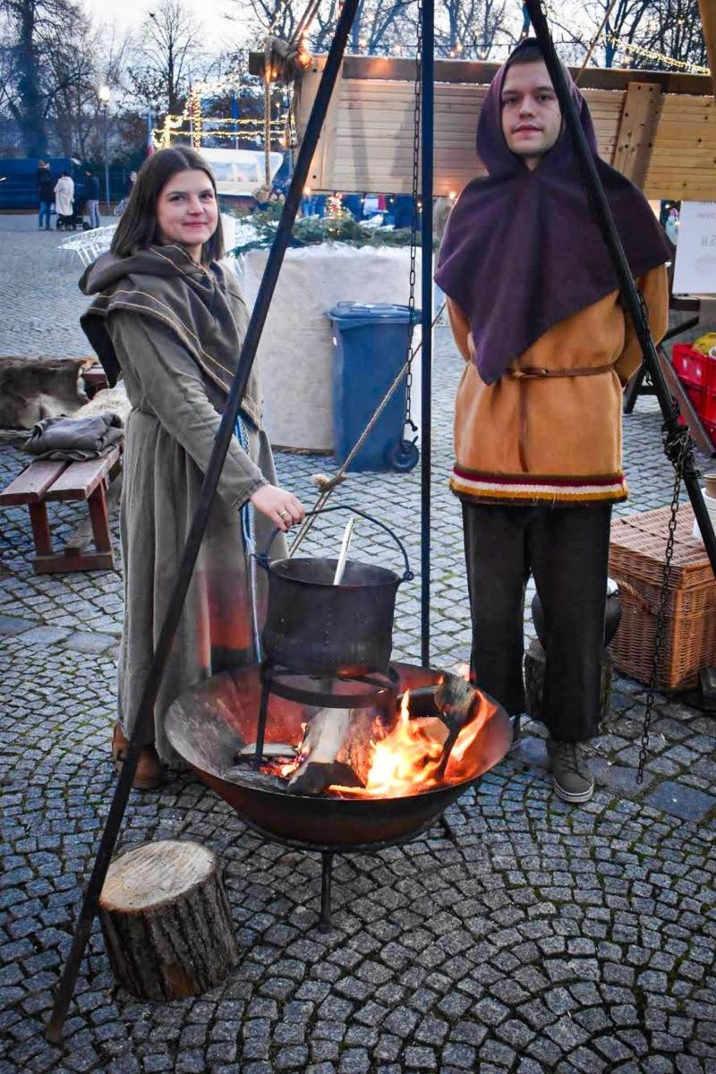 Zdjęcie w galerii na portalu naszraciborz.pl: Zamek w Raciborzu zamienił się w dziecięcą krainę. Za tydzień muzyczna karuzela i wystawa z Lego wiadomości z regionu
