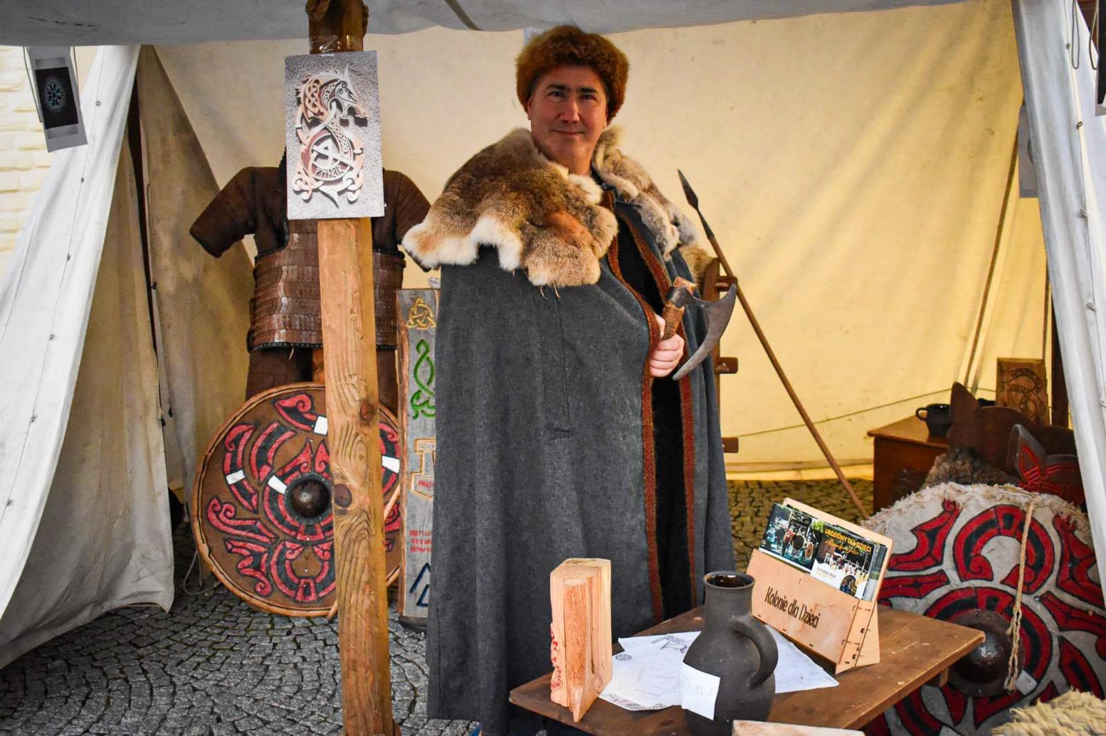 Zdjęcie w galerii na portalu naszraciborz.pl: Zamek w Raciborzu zamienił się w dziecięcą krainę. Za tydzień muzyczna karuzela i wystawa z Lego wiadomości z regionu