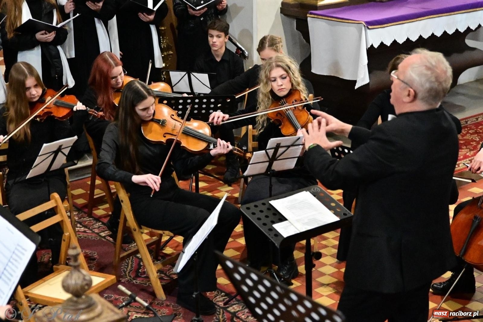 Zdjęcie w galerii na portalu naszraciborz.pl: XXII Dni Ks. Prałata Stefana Pieczki: pierwszy koncert za nami, gala i kolejne wydarzenia wkrótce wiadomości z regionu