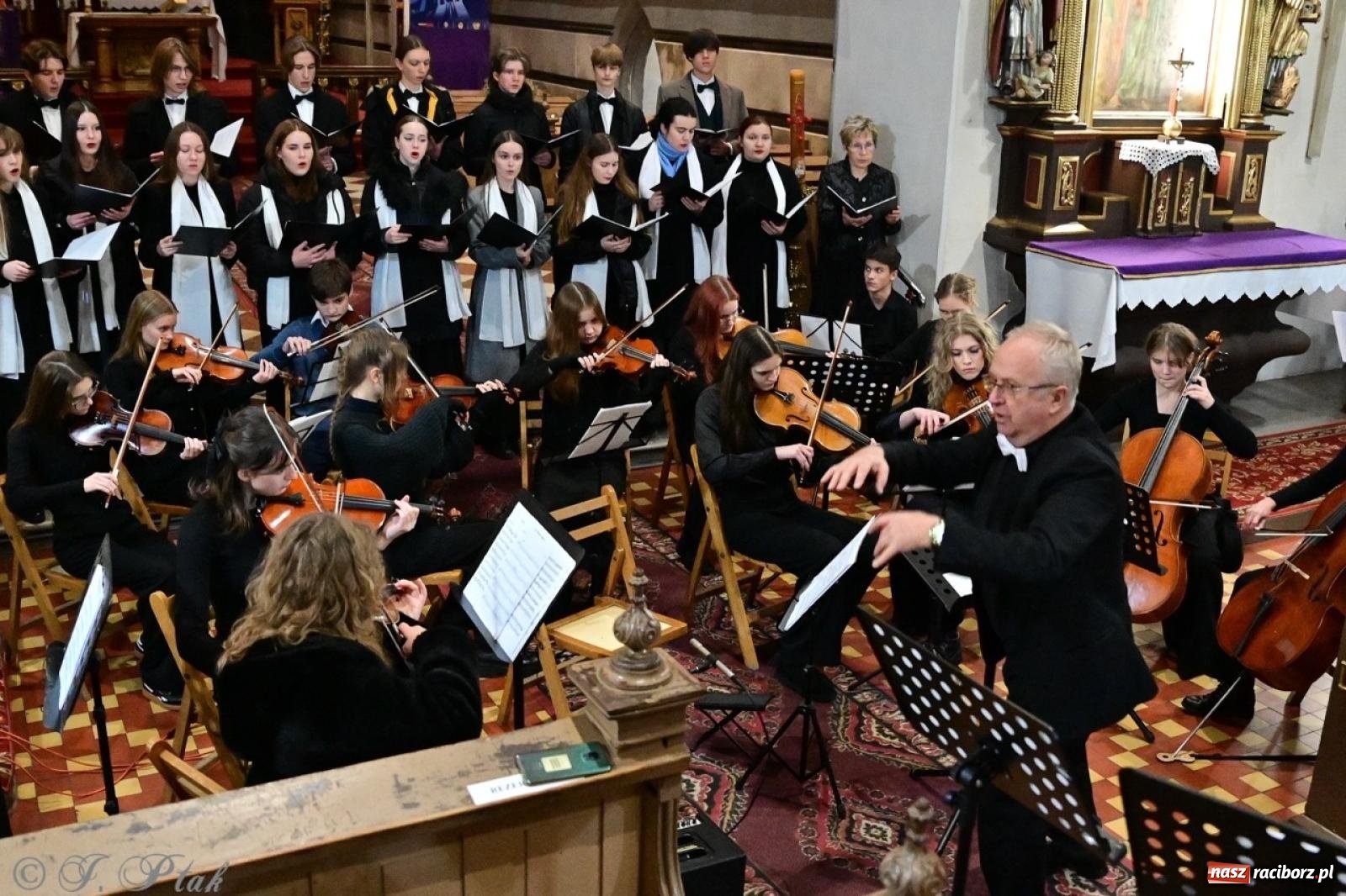 Zdjęcie w galerii na portalu naszraciborz.pl: XXII Dni Ks. Prałata Stefana Pieczki: pierwszy koncert za nami, gala i kolejne wydarzenia wkrótce wiadomości z regionu