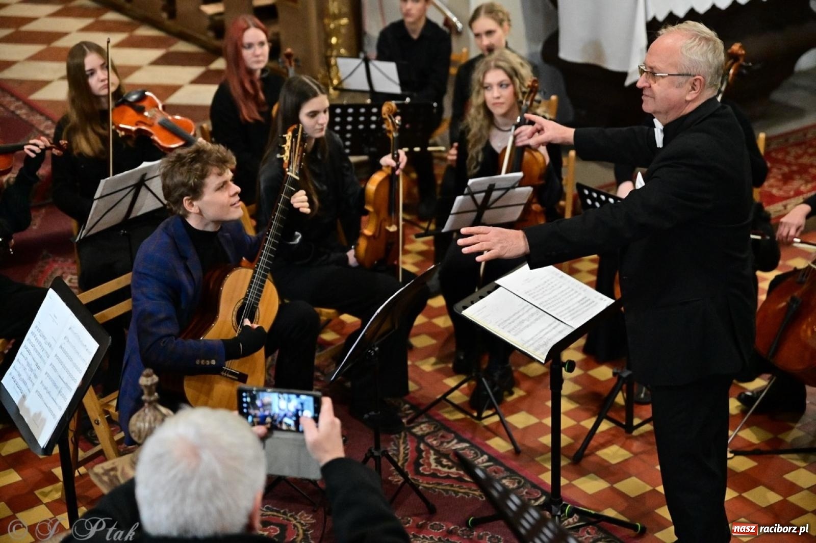 Zdjęcie w galerii na portalu naszraciborz.pl: XXII Dni Ks. Prałata Stefana Pieczki: pierwszy koncert za nami, gala i kolejne wydarzenia wkrótce wiadomości z regionu