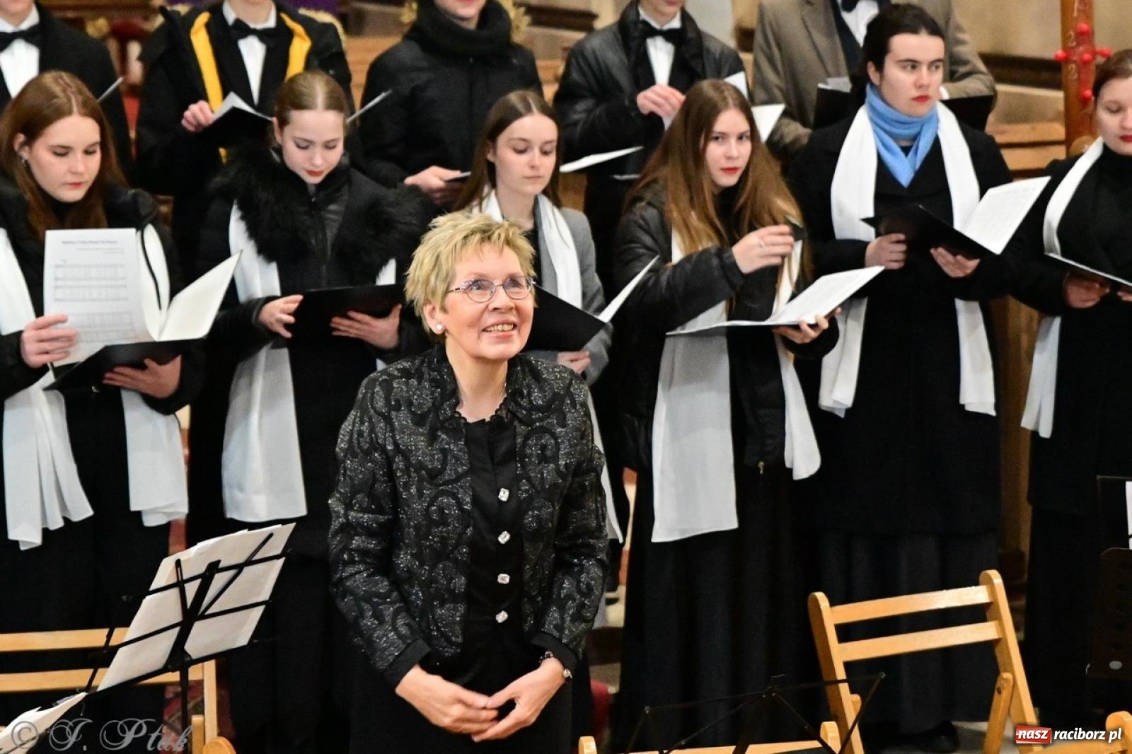 Zdjęcie w galerii na portalu naszraciborz.pl: XXII Dni Ks. Prałata Stefana Pieczki: pierwszy koncert za nami, gala i kolejne wydarzenia wkrótce wiadomości z regionu