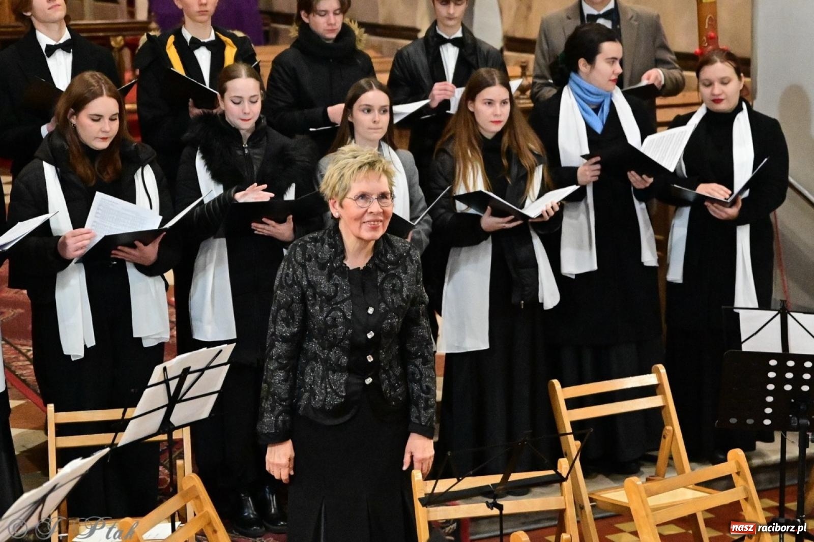 Zdjęcie w galerii na portalu naszraciborz.pl: XXII Dni Ks. Prałata Stefana Pieczki: pierwszy koncert za nami, gala i kolejne wydarzenia wkrótce wiadomości z regionu