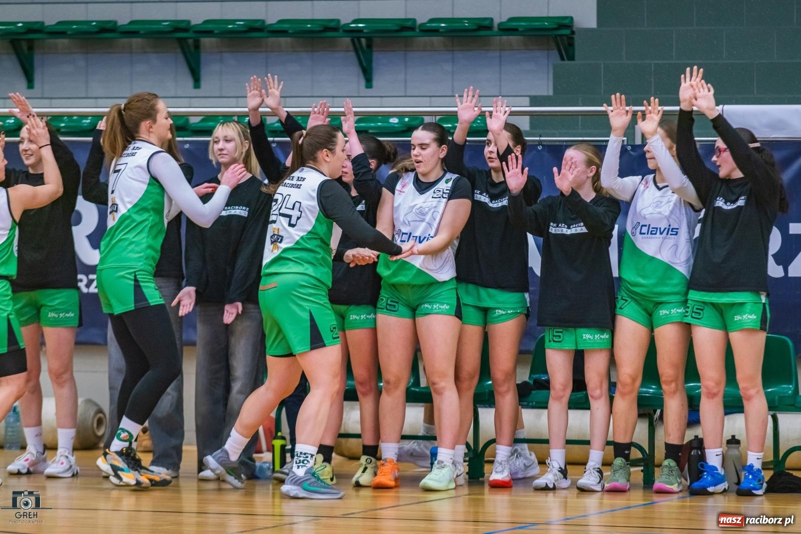 Zdjęcie w galerii na portalu naszraciborz.pl: Dobry początek, fatalna końcówka. RKK AZS Racibórz na tarczy we własnej hali [FOTO i WIDEO] wiadomości z regionu