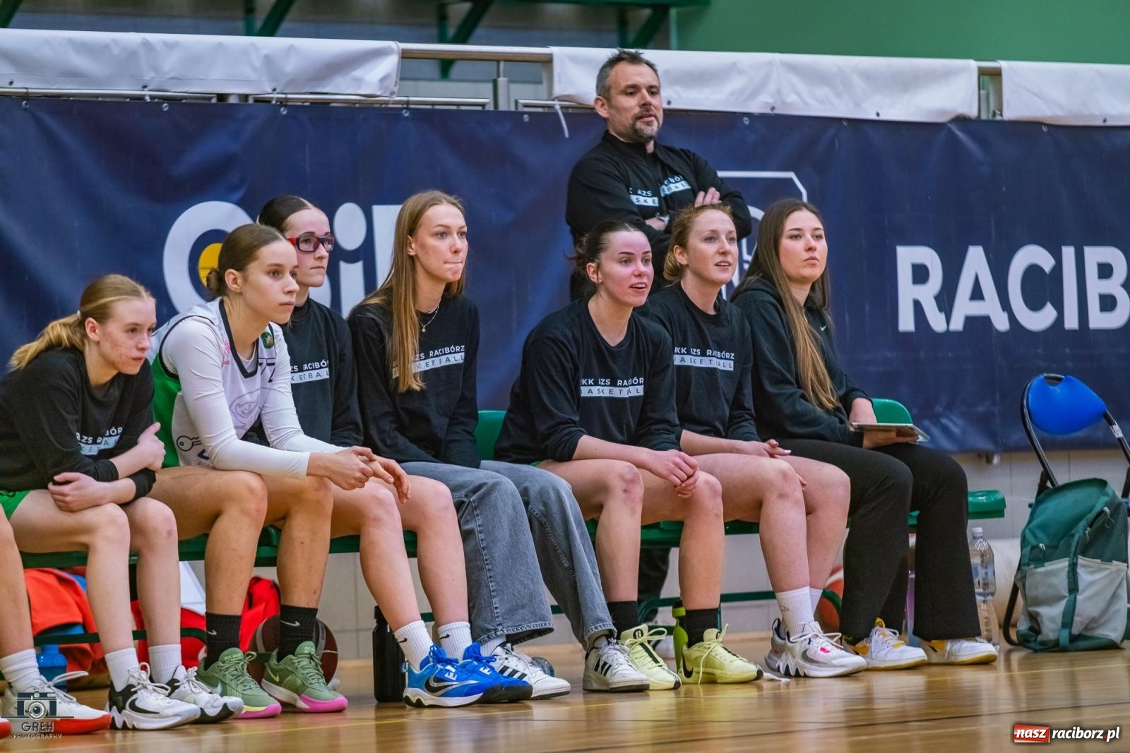Zdjęcie w galerii na portalu naszraciborz.pl: Dobry początek, fatalna końcówka. RKK AZS Racibórz na tarczy we własnej hali [FOTO i WIDEO] wiadomości z regionu