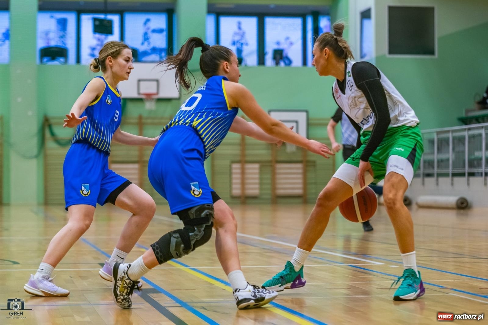Zdjęcie w galerii na portalu naszraciborz.pl: Dobry początek, fatalna końcówka. RKK AZS Racibórz na tarczy we własnej hali [FOTO i WIDEO] wiadomości z regionu