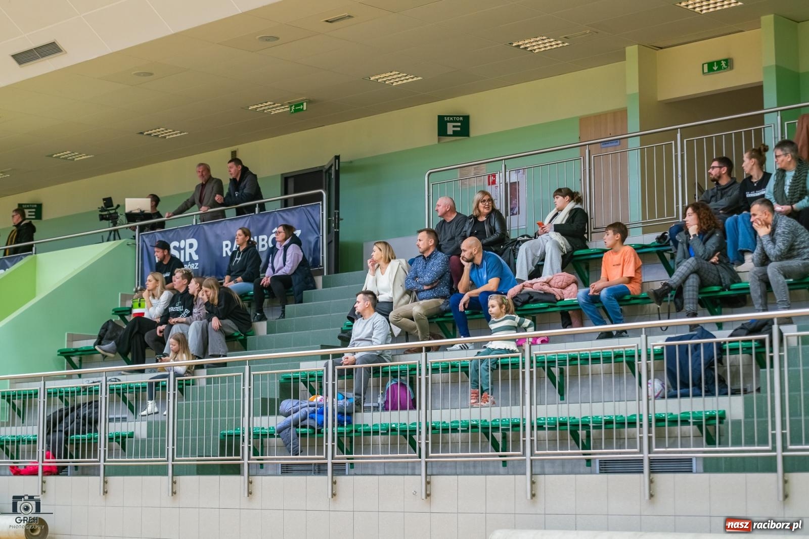 Zdjęcie w galerii na portalu naszraciborz.pl: Dobry początek, fatalna końcówka. RKK AZS Racibórz na tarczy we własnej hali [FOTO i WIDEO] wiadomości z regionu