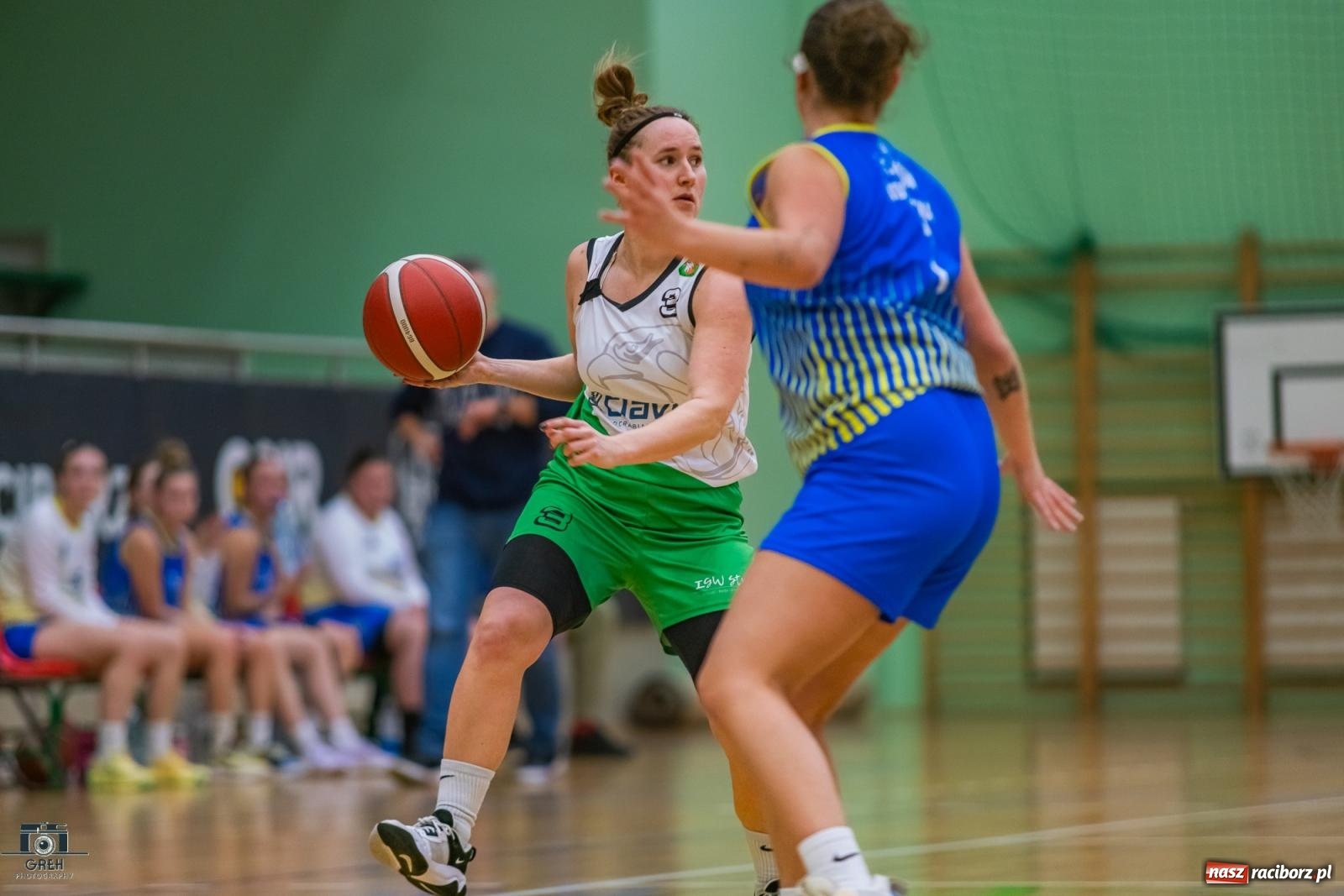 Zdjęcie w galerii na portalu naszraciborz.pl: Dobry początek, fatalna końcówka. RKK AZS Racibórz na tarczy we własnej hali [FOTO i WIDEO] wiadomości z regionu