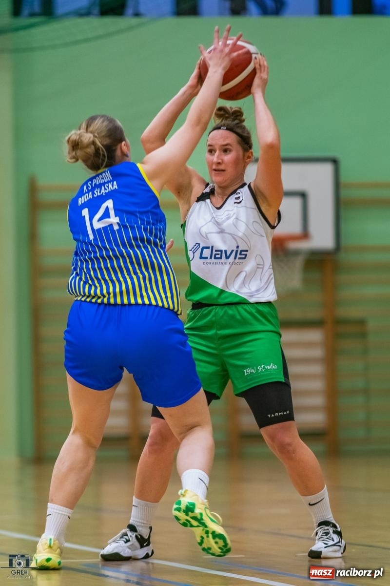 Zdjęcie w galerii na portalu naszraciborz.pl: Dobry początek, fatalna końcówka. RKK AZS Racibórz na tarczy we własnej hali [FOTO i WIDEO] wiadomości z regionu