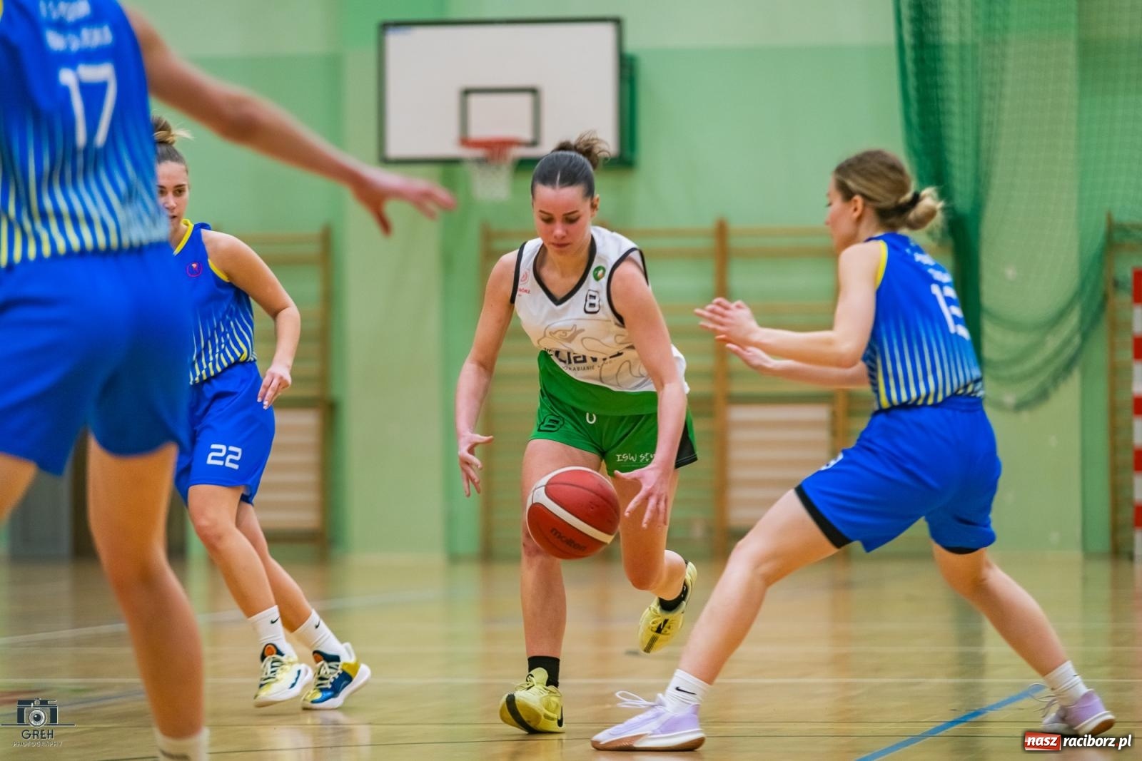Zdjęcie w galerii na portalu naszraciborz.pl: Dobry początek, fatalna końcówka. RKK AZS Racibórz na tarczy we własnej hali [FOTO i WIDEO] wiadomości z regionu