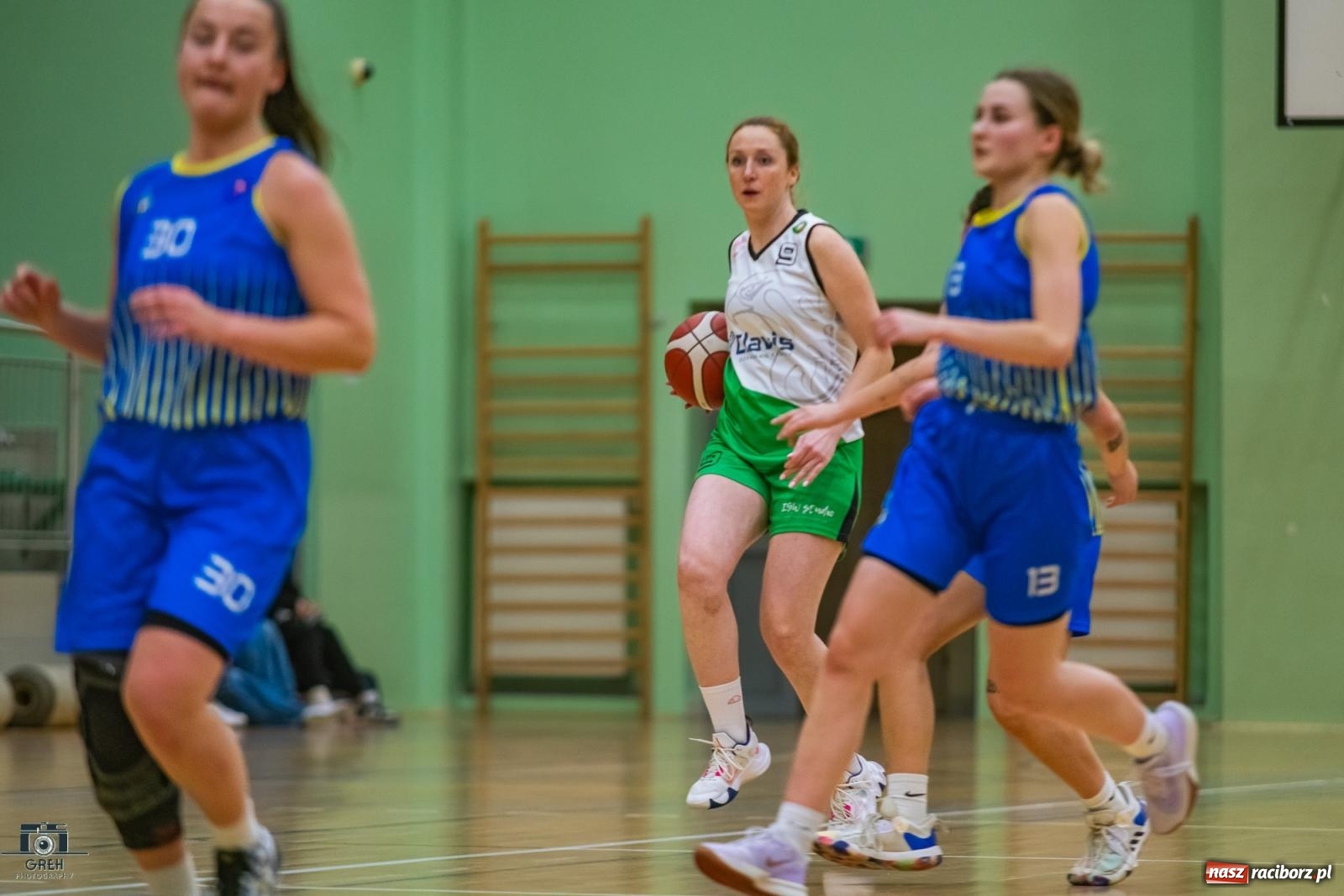 Zdjęcie w galerii na portalu naszraciborz.pl: Dobry początek, fatalna końcówka. RKK AZS Racibórz na tarczy we własnej hali [FOTO i WIDEO] wiadomości z regionu