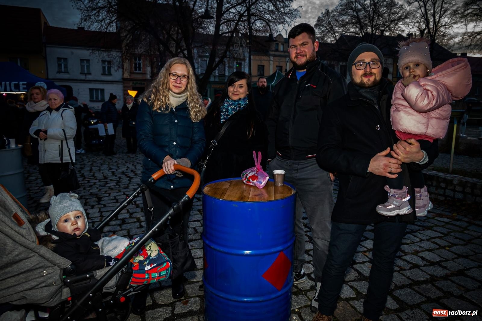 Zdjęcie w galerii na portalu naszraciborz.pl: W Krzanowicach uroczyście rozświetlono choinkę [FOTO i WIDEO] wiadomości z regionu