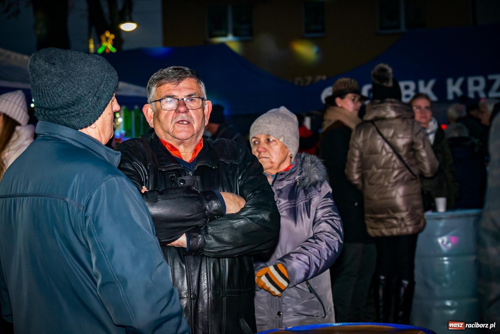 Zdjęcie w galerii na portalu naszraciborz.pl: W Krzanowicach uroczyście rozświetlono choinkę [FOTO i WIDEO] wiadomości z regionu