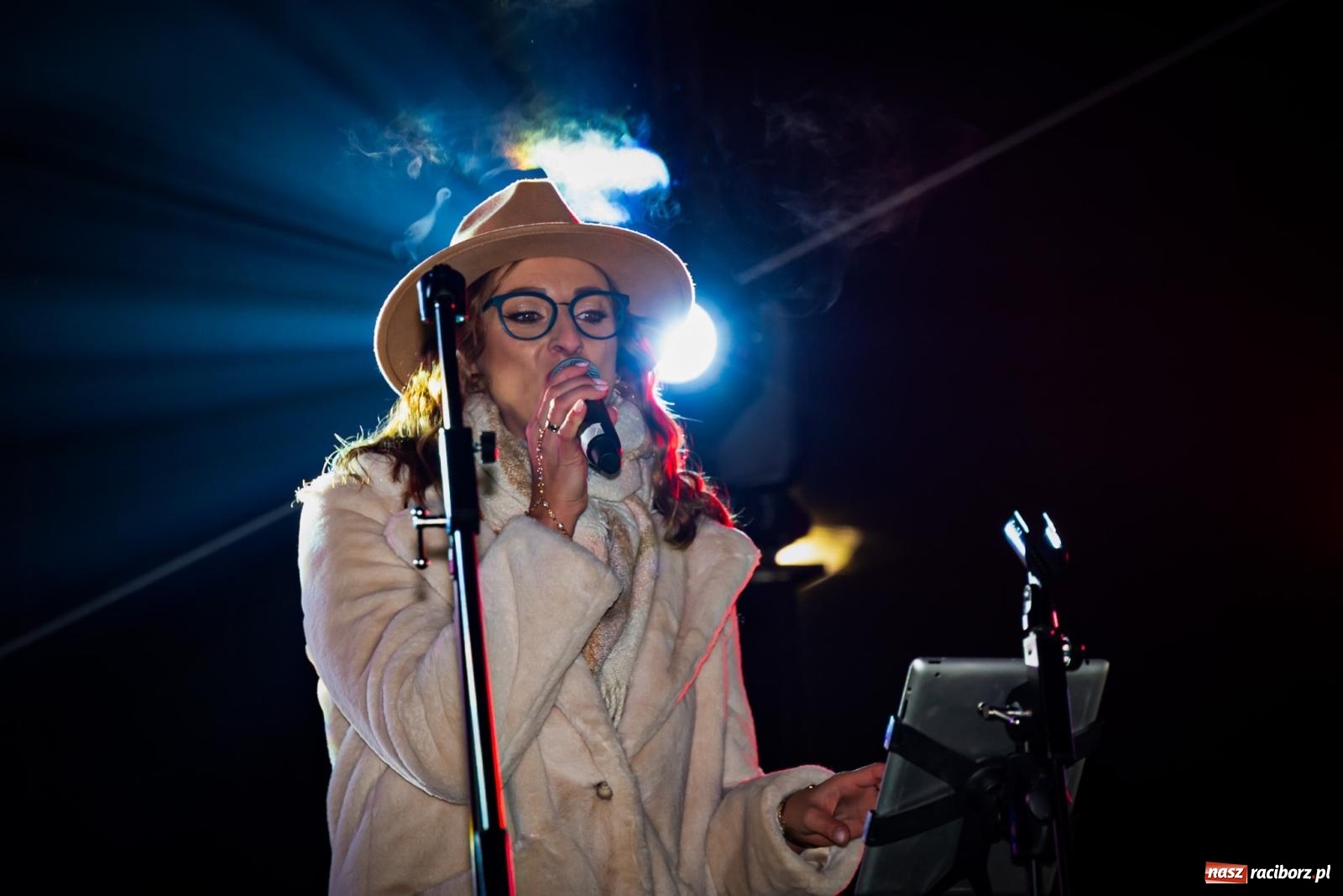 Zdjęcie w galerii na portalu naszraciborz.pl: W Krzanowicach uroczyście rozświetlono choinkę [FOTO i WIDEO] wiadomości z regionu