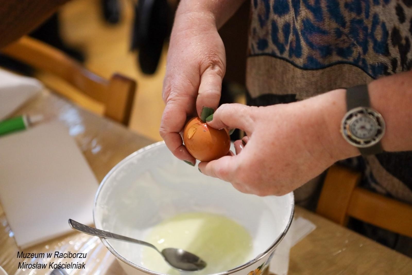 Zdjęcie w galerii na portalu naszraciborz.pl: W raciborskim muzeum zapachniało świętami. Piernikarskie warsztaty w atmosferze tradycji i integracji wiadomości z regionu
