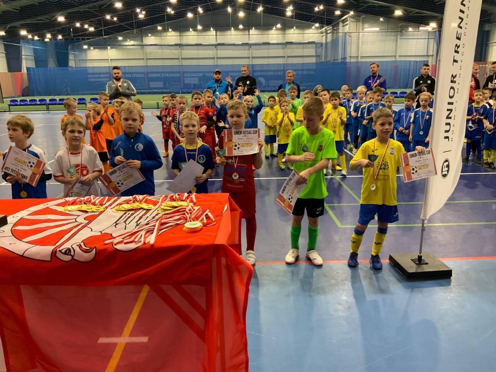 Zdjęcie w galerii na portalu naszraciborz.pl: Junior Futsal Cup. Turniej dla rocznika 2017 za nami [FOTO] wiadomości z regionu