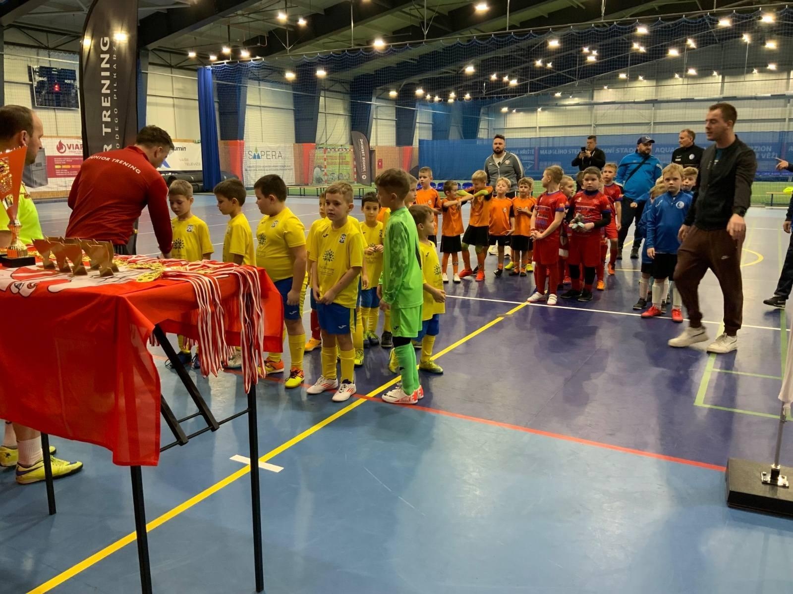 Zdjęcie w galerii na portalu naszraciborz.pl: Junior Futsal Cup. Turniej dla rocznika 2017 za nami [FOTO] wiadomości z regionu