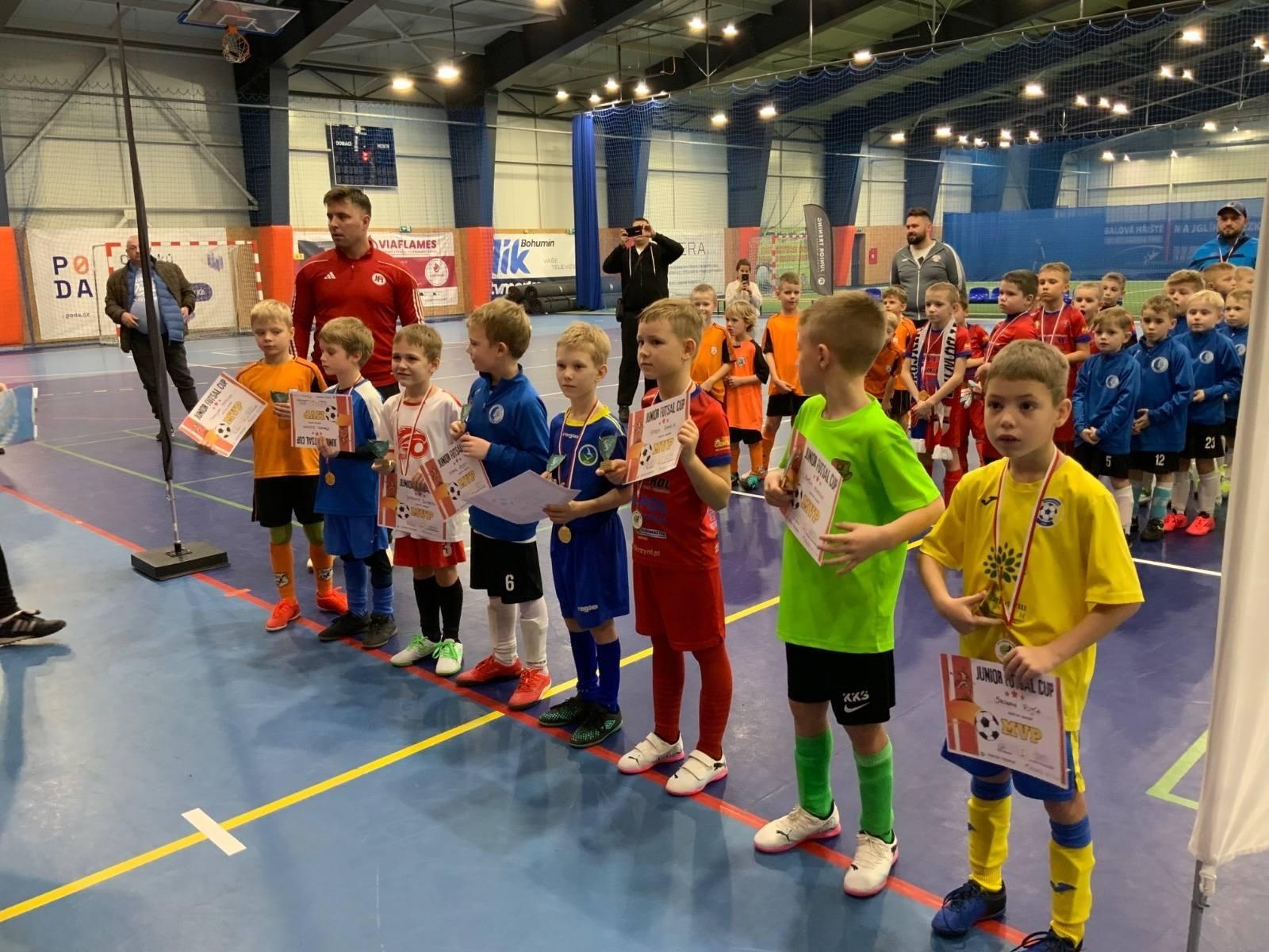 Zdjęcie w galerii na portalu naszraciborz.pl: Junior Futsal Cup. Turniej dla rocznika 2017 za nami [FOTO] wiadomości z regionu