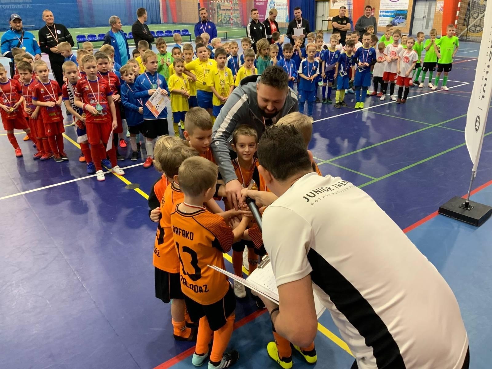 Zdjęcie w galerii na portalu naszraciborz.pl: Junior Futsal Cup. Turniej dla rocznika 2017 za nami [FOTO] wiadomości z regionu