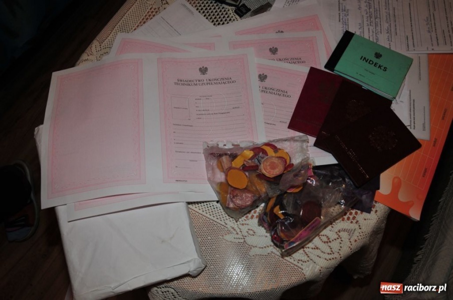 Zdjęcie w galerii na portalu naszraciborz.pl: ŚOSG: Zatrzymany kolejny członek gangu fałszerzy dokumentów wiadomości z regionu