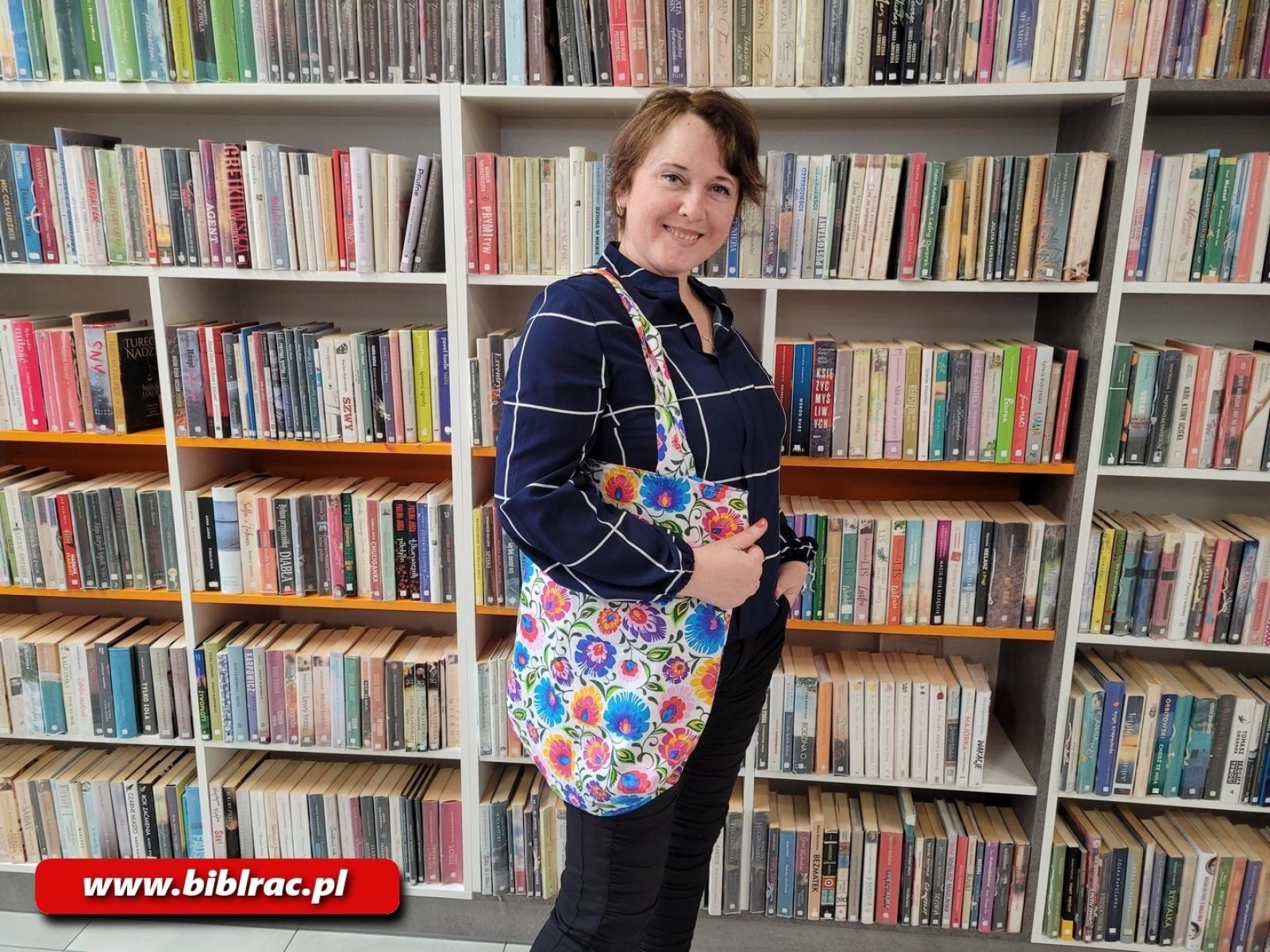 Zdjęcie w galerii na portalu naszraciborz.pl: Biblioteka z pasją – warsztaty rękodzieła wiadomości z regionu