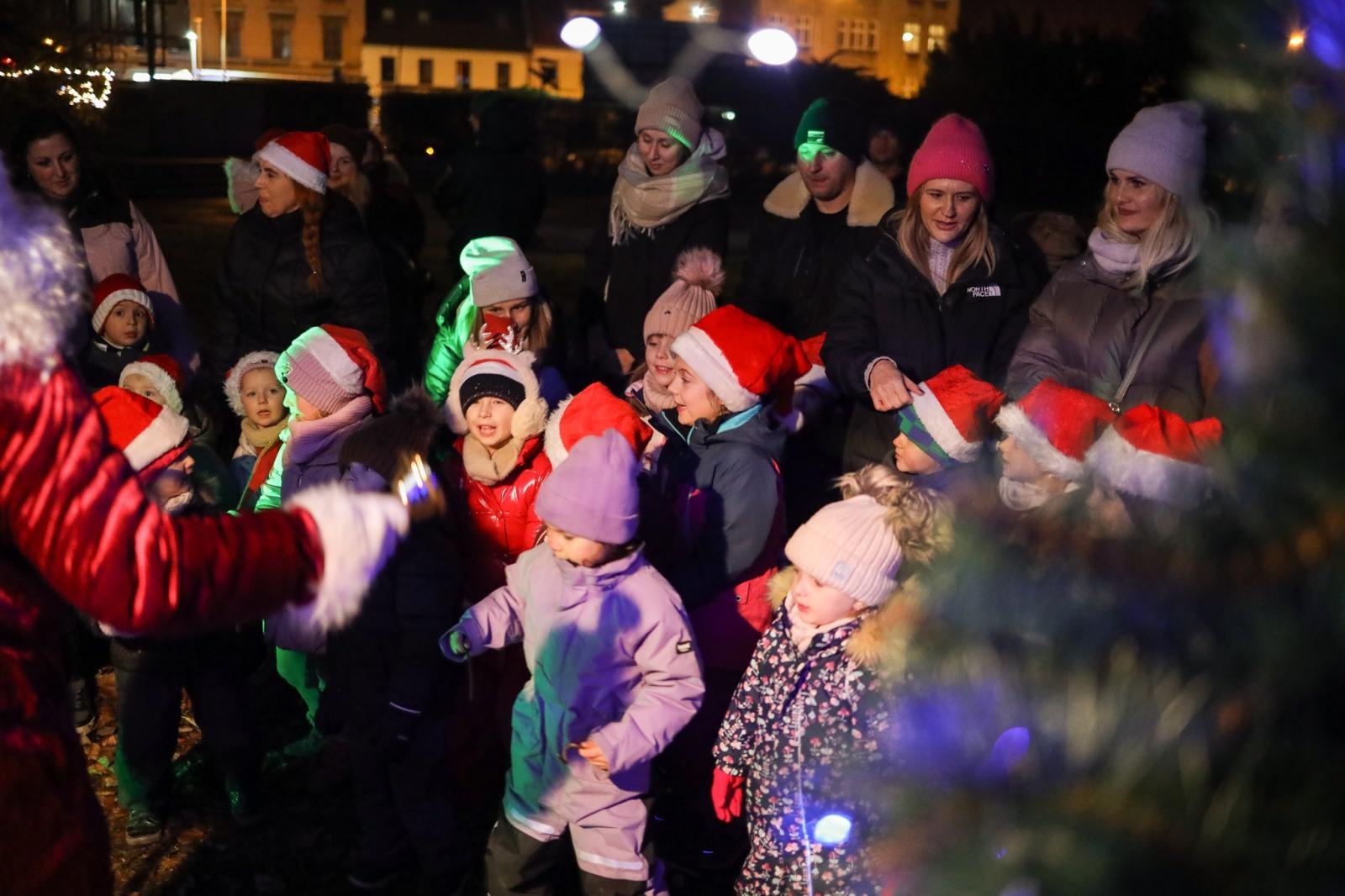 Zdjęcie w galerii na portalu naszraciborz.pl: Mali Odkrywcy Sztuki z RCK wiadomości z regionu