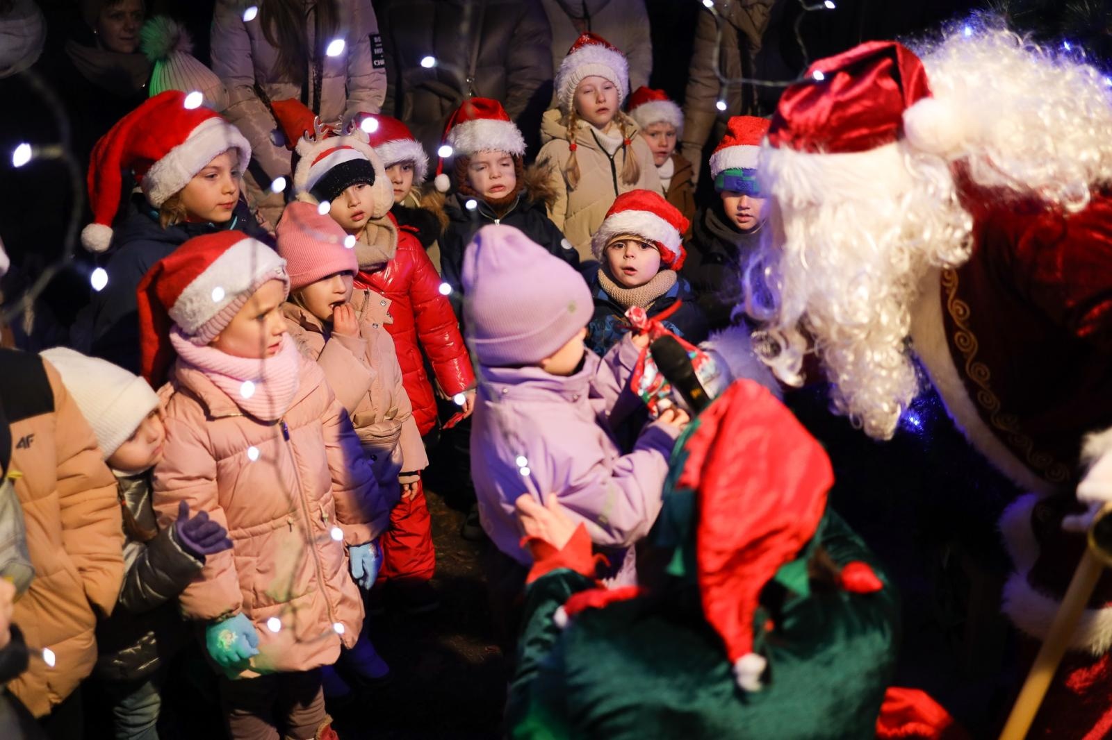 Zdjęcie w galerii na portalu naszraciborz.pl: Mali Odkrywcy Sztuki z RCK wiadomości z regionu