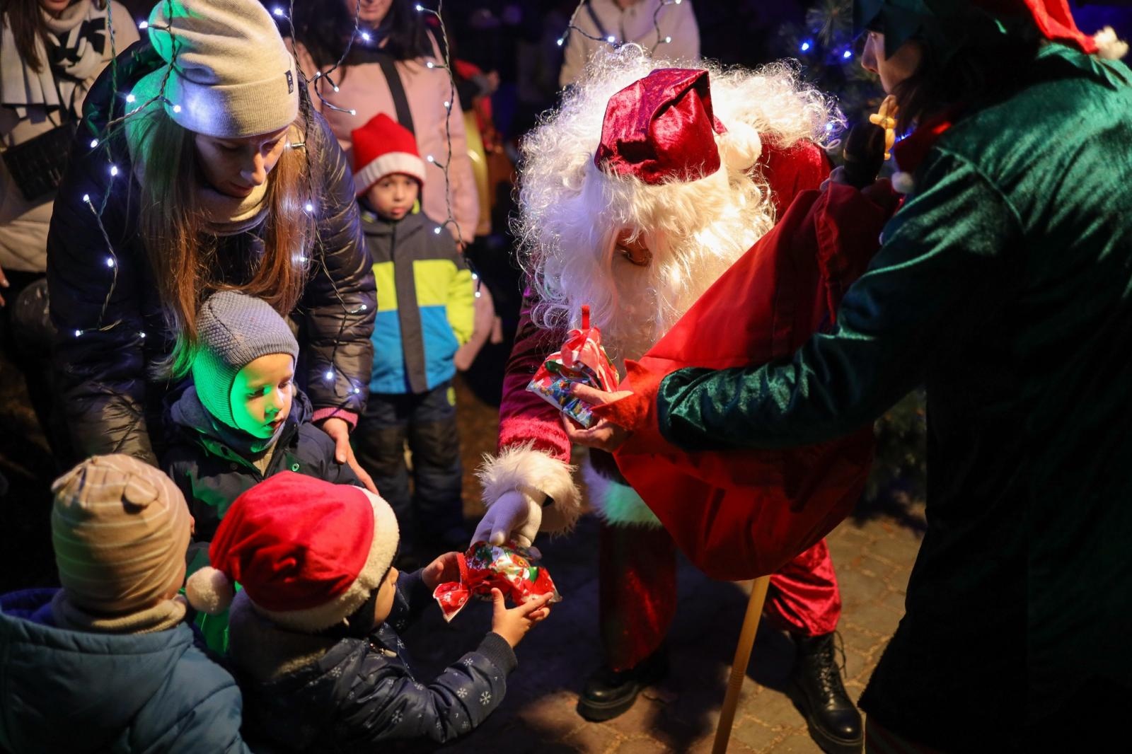 Zdjęcie w galerii na portalu naszraciborz.pl: Mali Odkrywcy Sztuki z RCK wiadomości z regionu