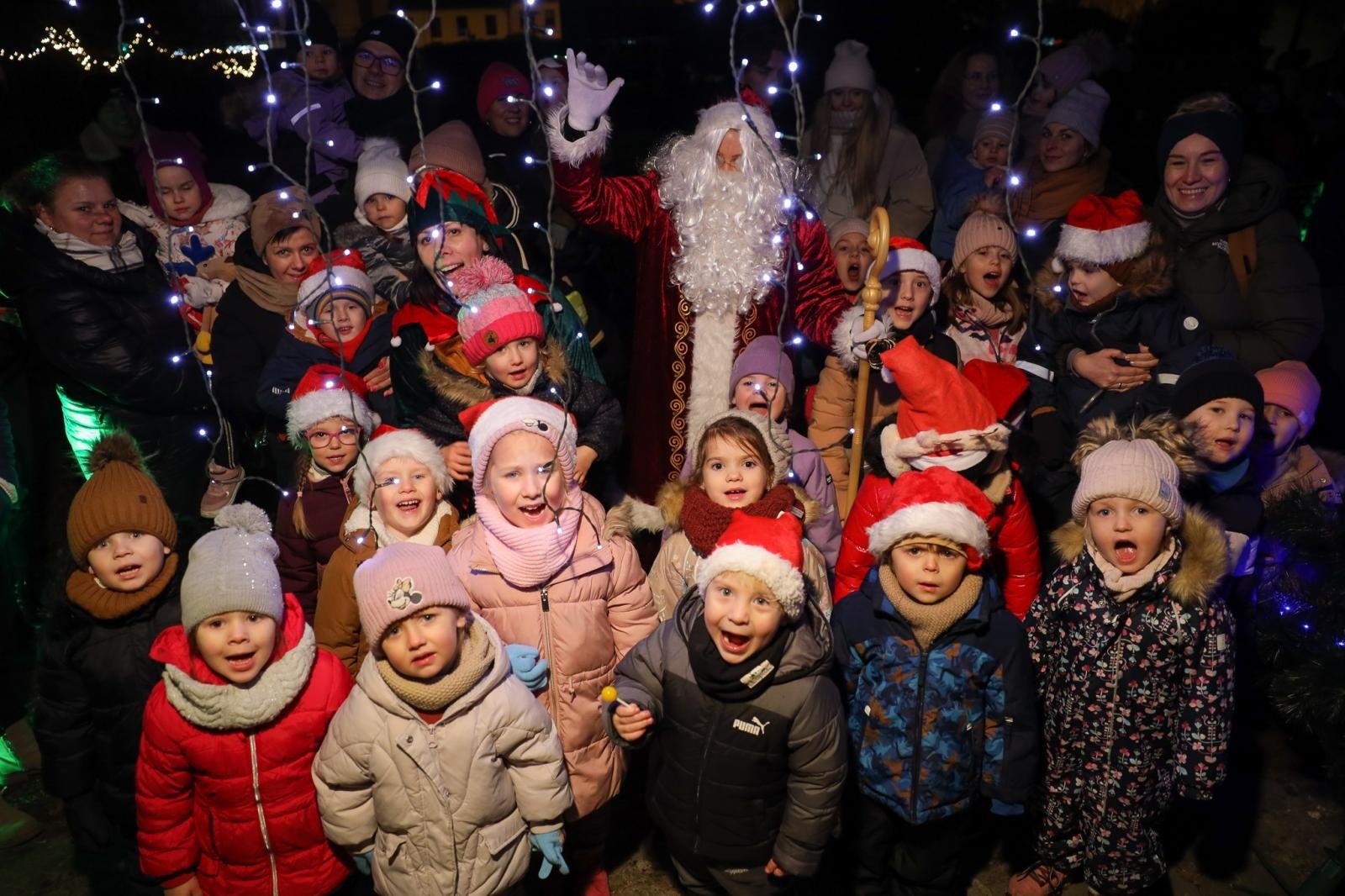 Zdjęcie w galerii na portalu naszraciborz.pl: Mali Odkrywcy Sztuki z RCK wiadomości z regionu