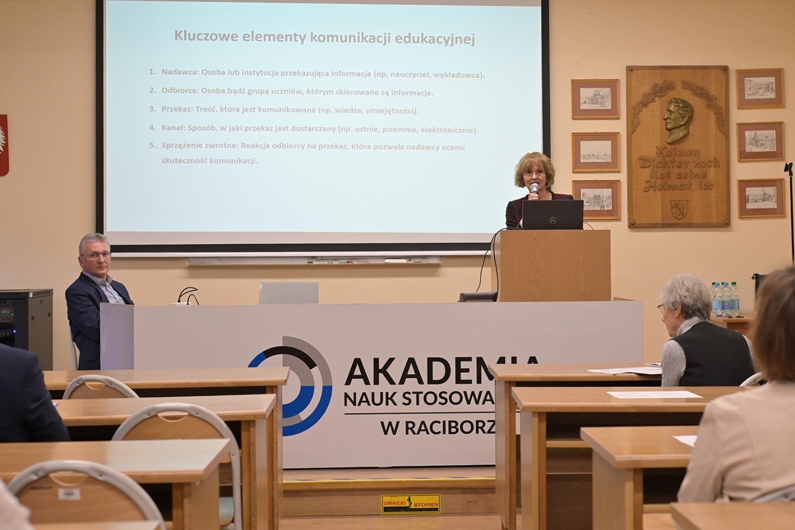 Zdjęcie w galerii na portalu naszraciborz.pl: XVIII Raciborskie Seminarium Pedagogiczne: Refleksja nad wyzwaniami edukacji [FOTO i WIDEO] wiadomości z regionu