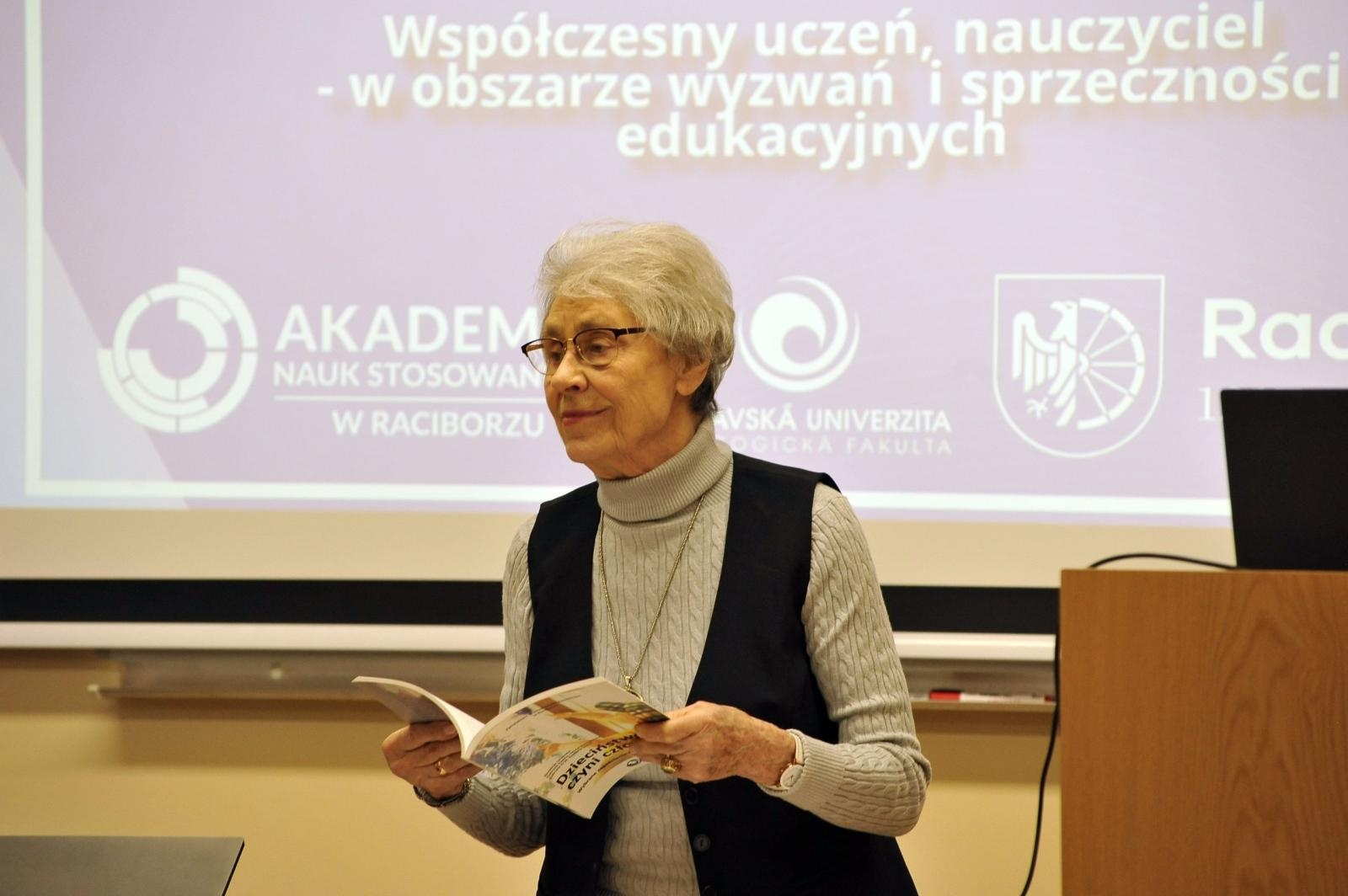 Zdjęcie w galerii na portalu naszraciborz.pl: XVIII Raciborskie Seminarium Pedagogiczne: Refleksja nad wyzwaniami edukacji [FOTO i WIDEO] wiadomości z regionu