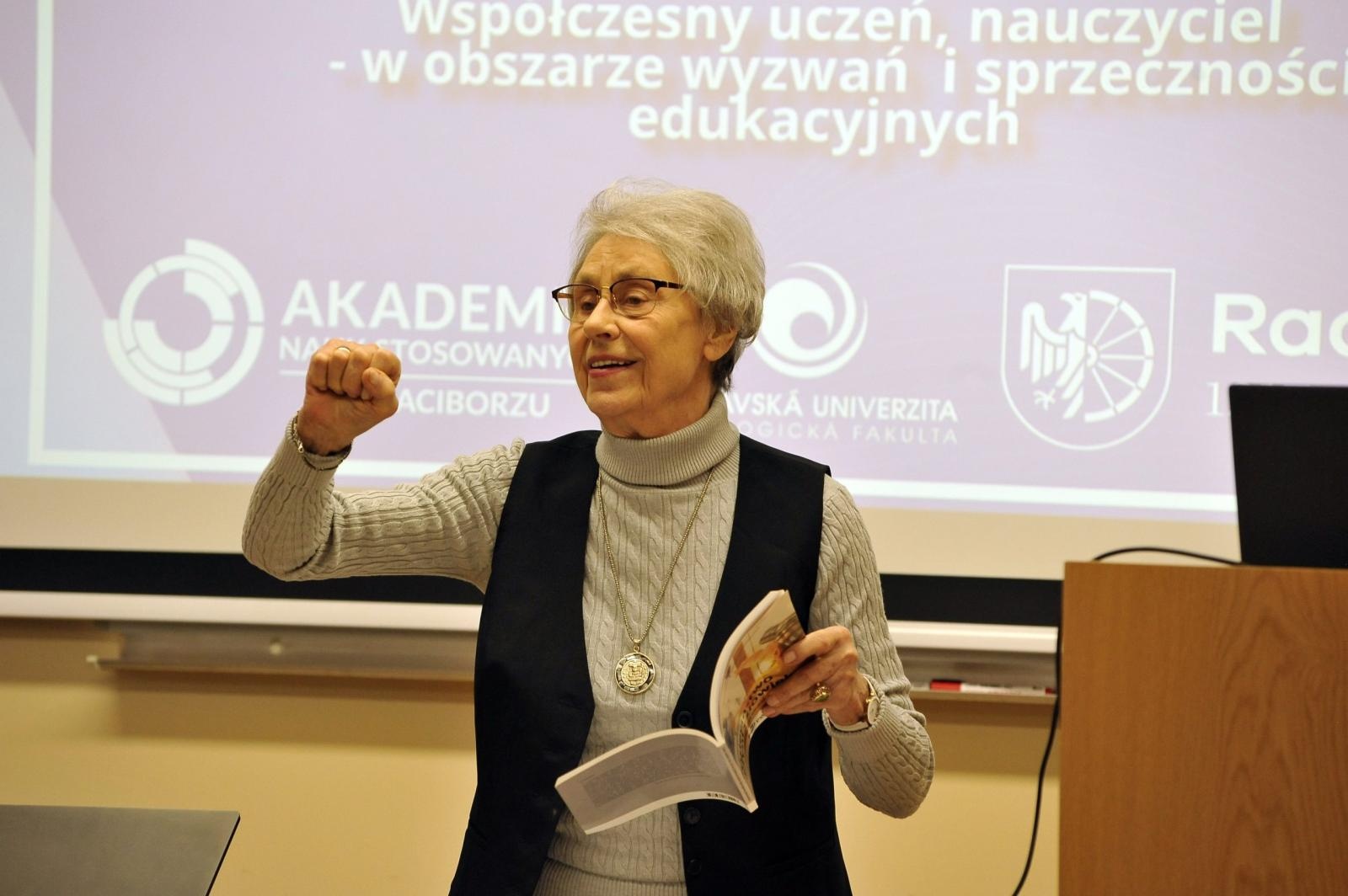 Zdjęcie w galerii na portalu naszraciborz.pl: XVIII Raciborskie Seminarium Pedagogiczne: Refleksja nad wyzwaniami edukacji [FOTO i WIDEO] wiadomości z regionu