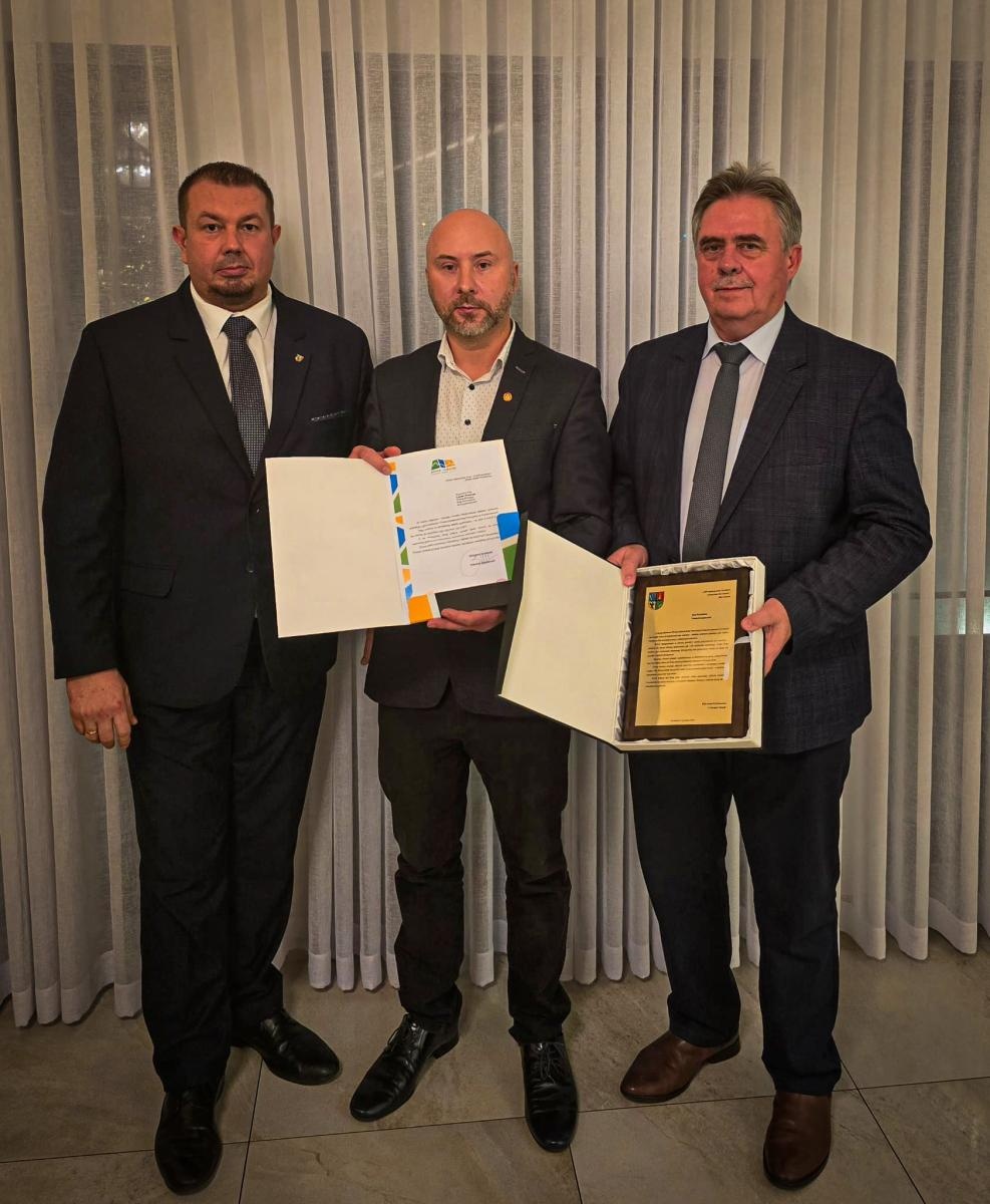 Zdjęcie w galerii na portalu naszraciborz.pl: Pszczelarze z gminy Krzyżanowice świętowali 70-lecie swojego koła wiadomości z regionu