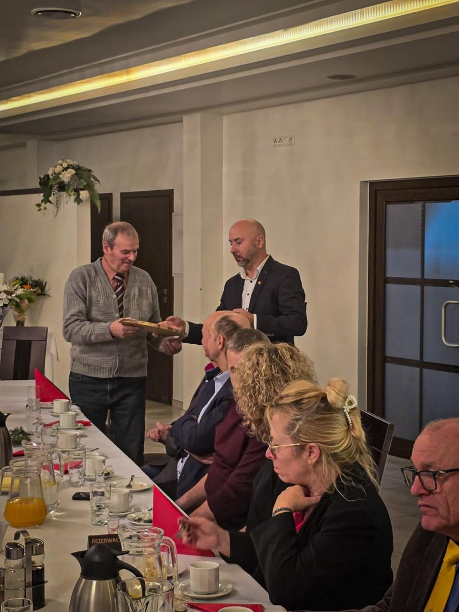 Zdjęcie w galerii na portalu naszraciborz.pl: Pszczelarze z gminy Krzyżanowice świętowali 70-lecie swojego koła wiadomości z regionu