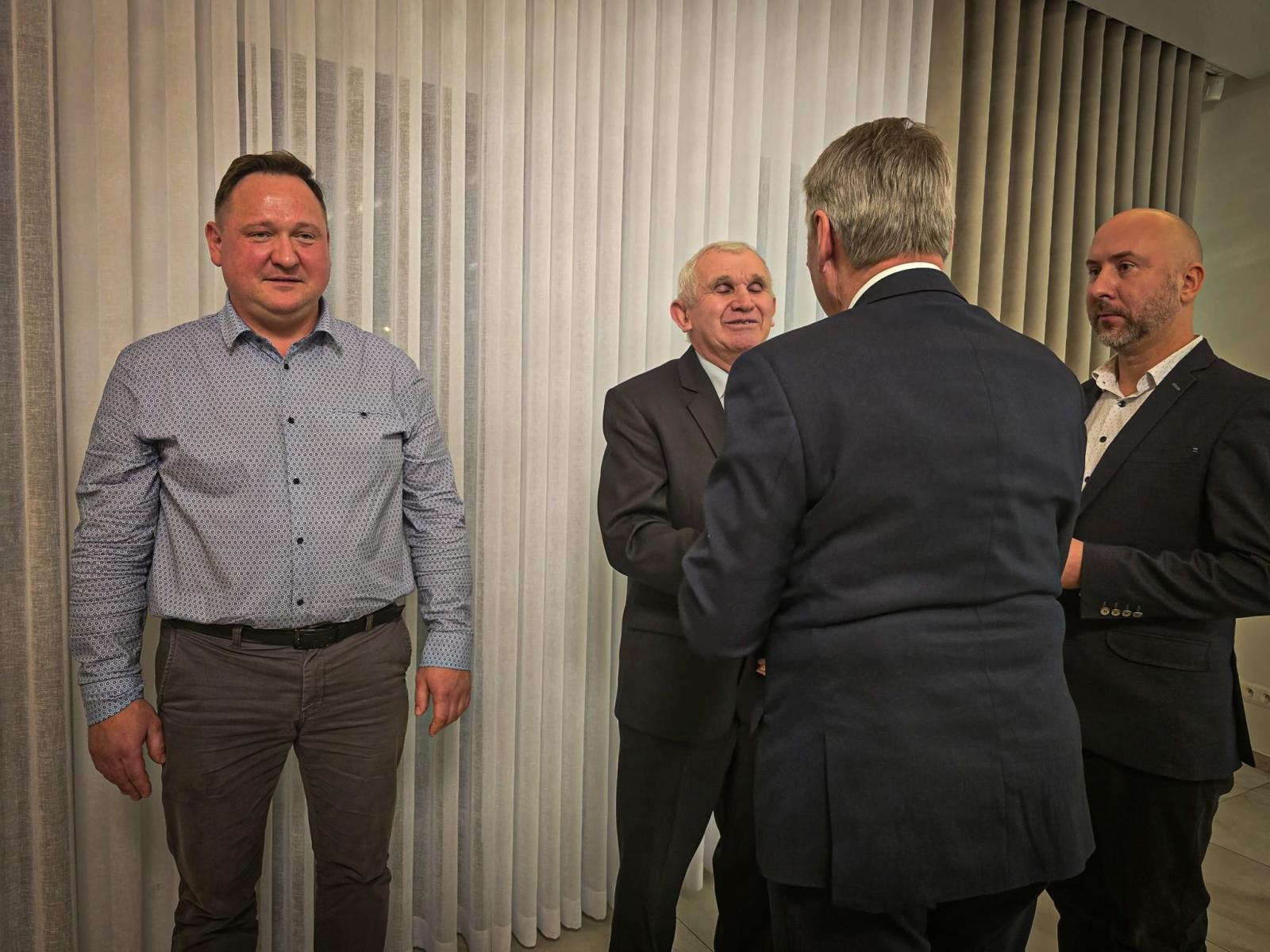 Zdjęcie w galerii na portalu naszraciborz.pl: Pszczelarze z gminy Krzyżanowice świętowali 70-lecie swojego koła wiadomości z regionu