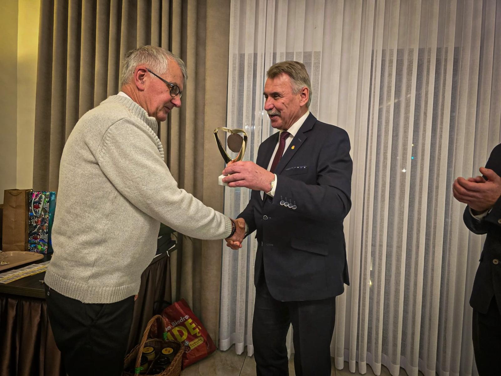 Zdjęcie w galerii na portalu naszraciborz.pl: Pszczelarze z gminy Krzyżanowice świętowali 70-lecie swojego koła wiadomości z regionu