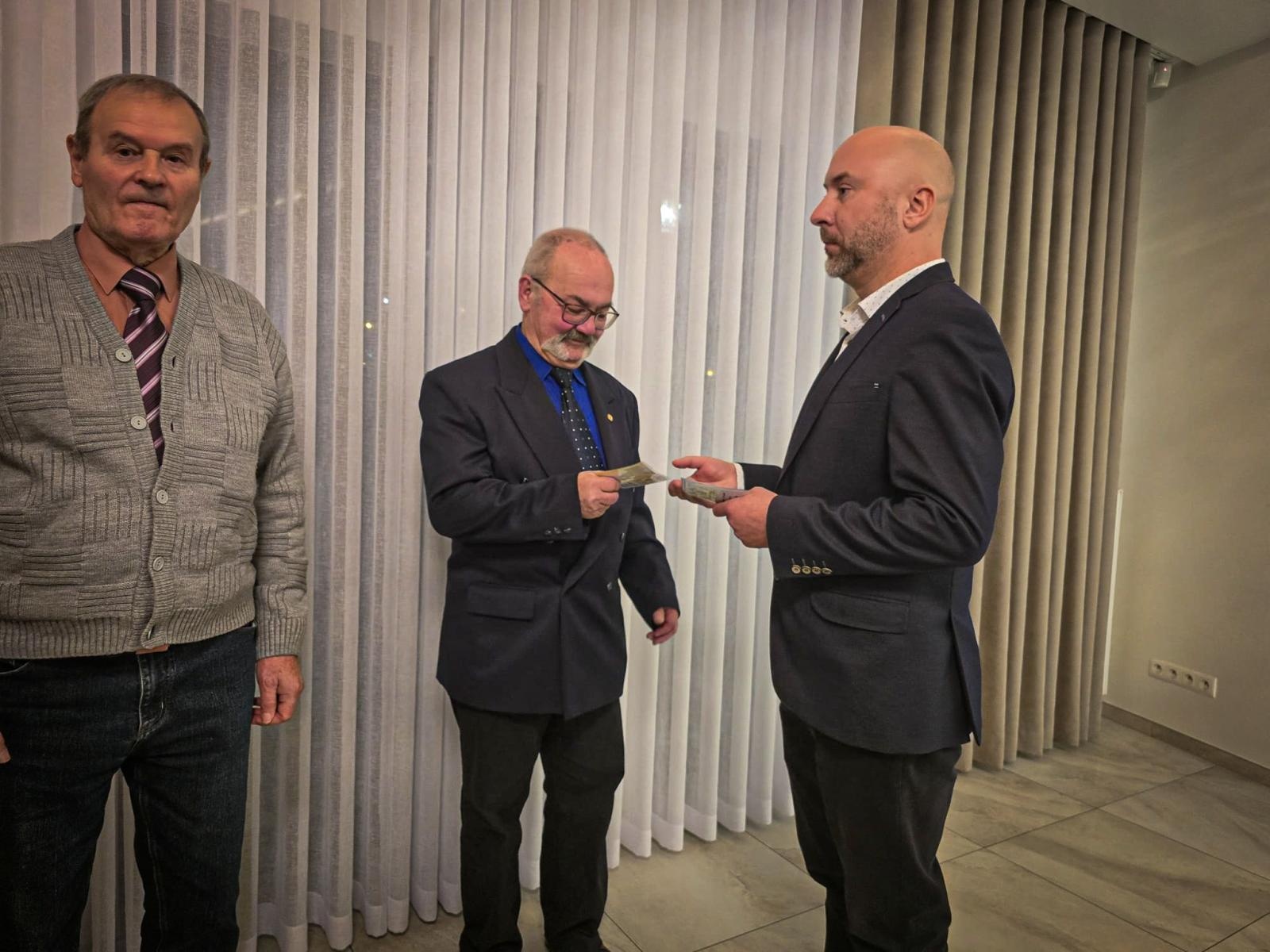 Zdjęcie w galerii na portalu naszraciborz.pl: Pszczelarze z gminy Krzyżanowice świętowali 70-lecie swojego koła wiadomości z regionu