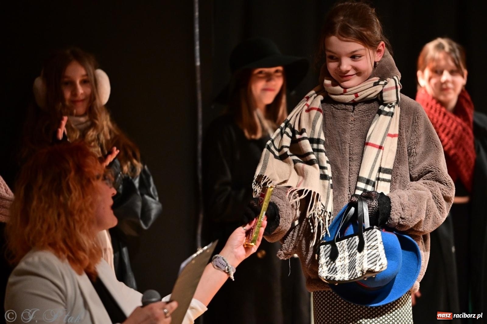 Zdjęcie w galerii na portalu naszraciborz.pl: Magiczny wieczór w Młodzieżowym Domu Kultury wiadomości z regionu